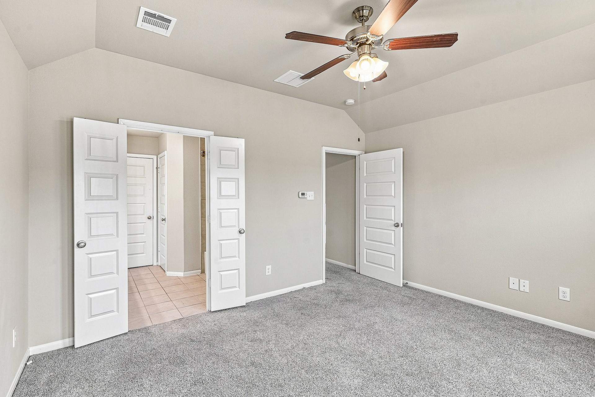 7333 Hinsdale Drive Property Photo 9