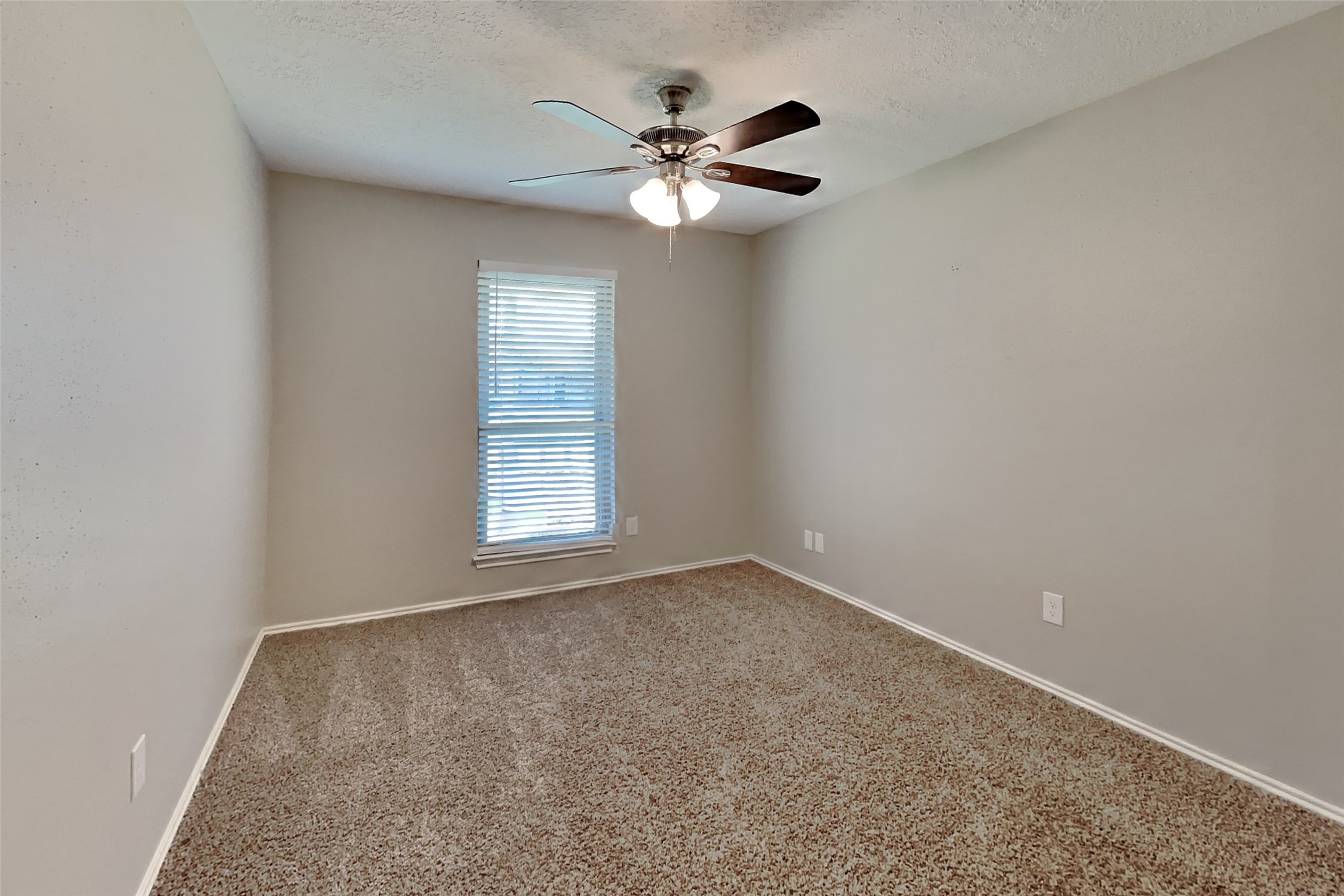 19011 Keyturn Lane Property Photo 15