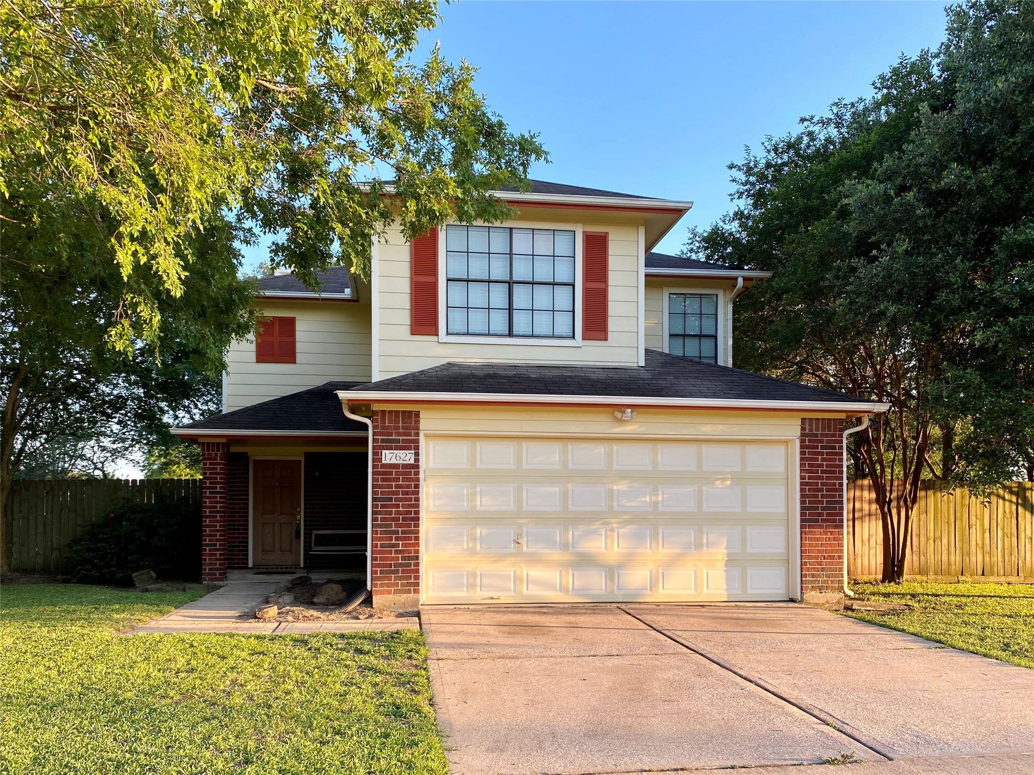 17627 Glenmorris Drive Property Photo 1