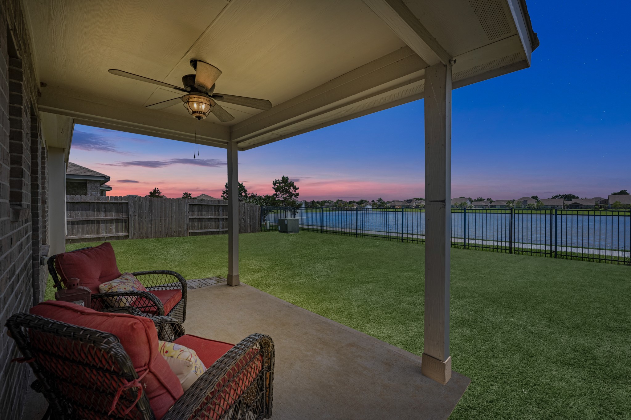 24235 Gold Cheyenne Way Property Photo 5