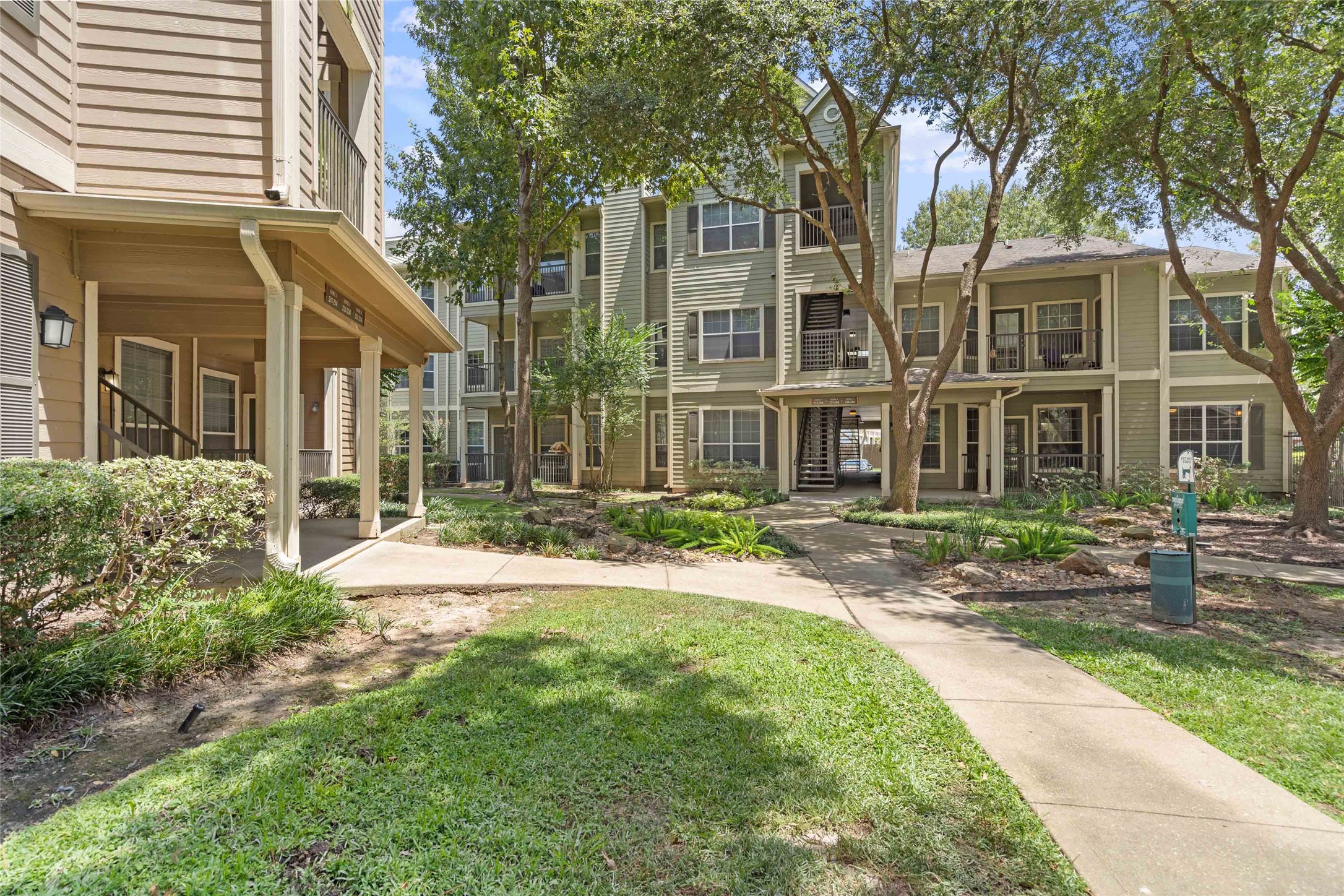 2400-1234 Spring Rain Drive Property Photo 25