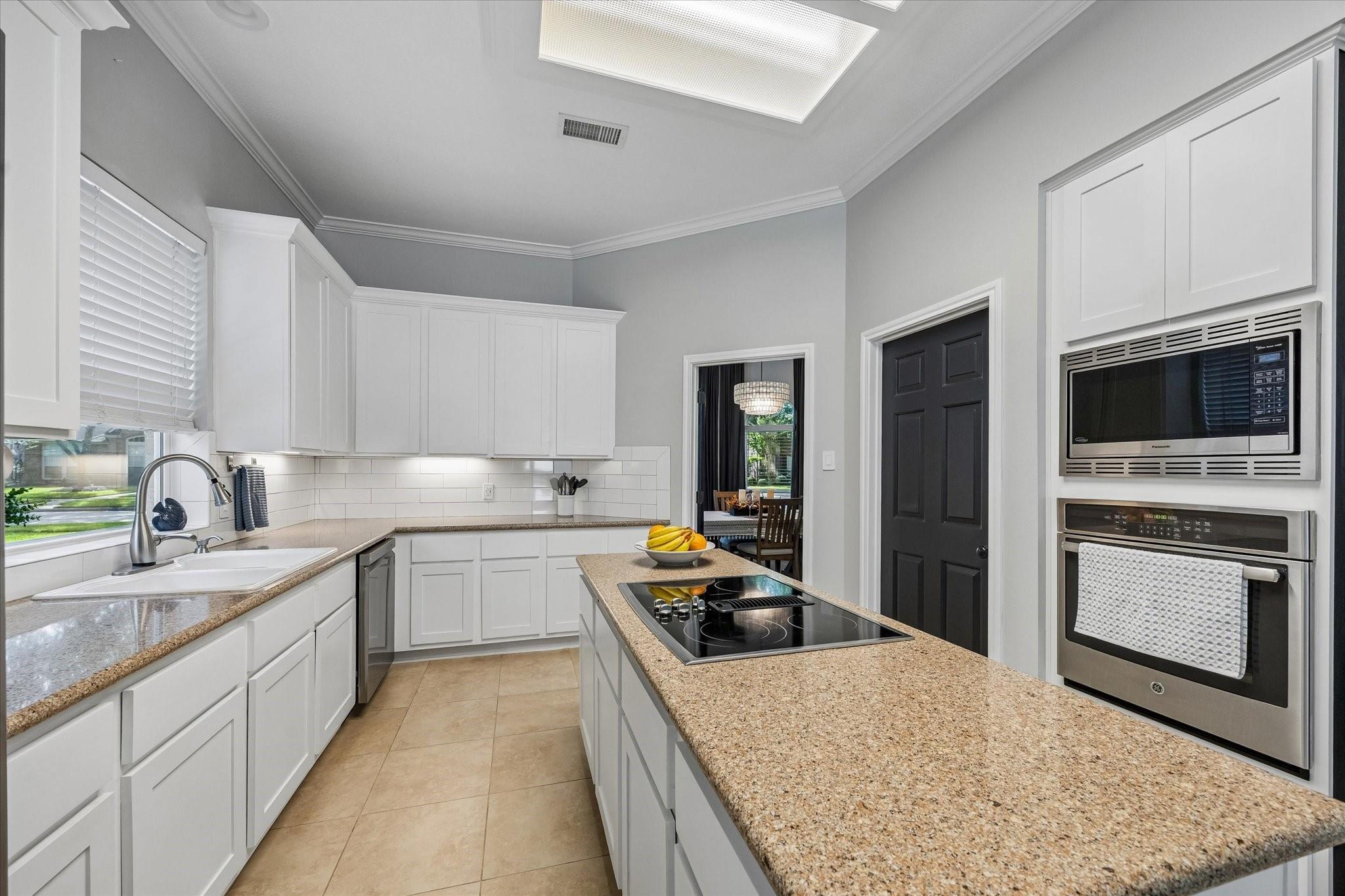 22114 Bay Spring Drive Property Photo 9