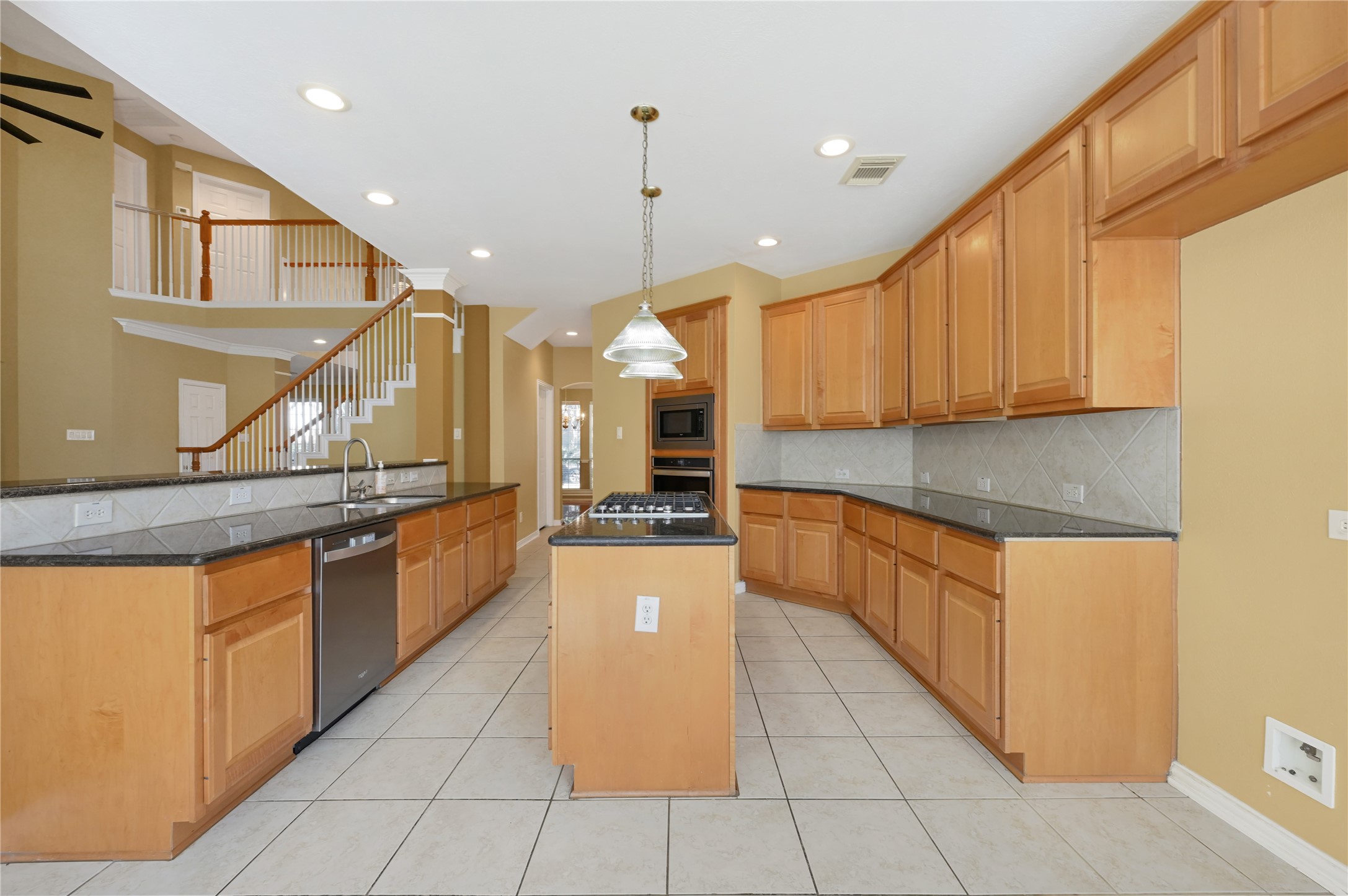 6334 Goodlowe Park Property Photo 13
