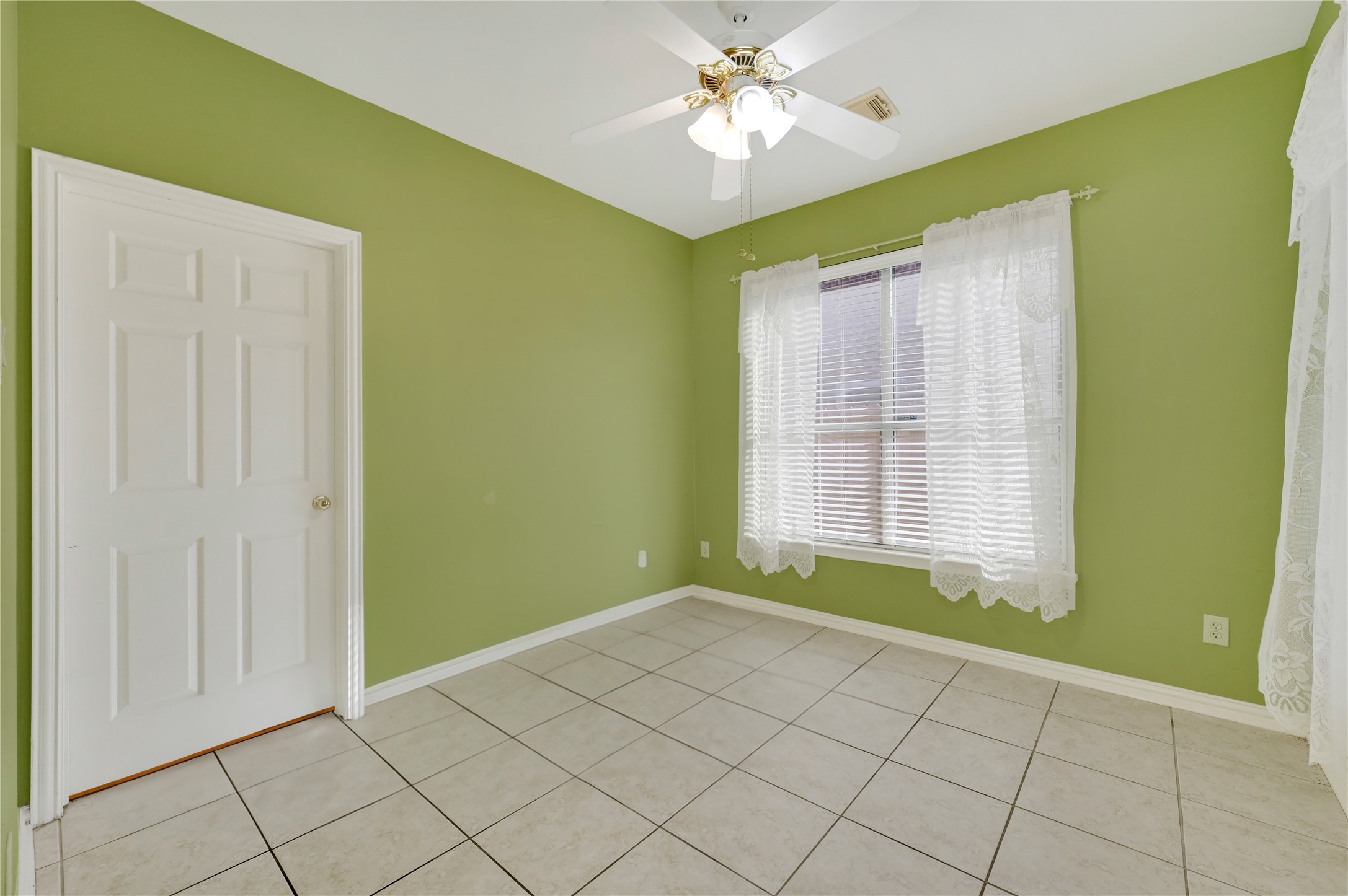 6334 Goodlowe Park Property Photo 16