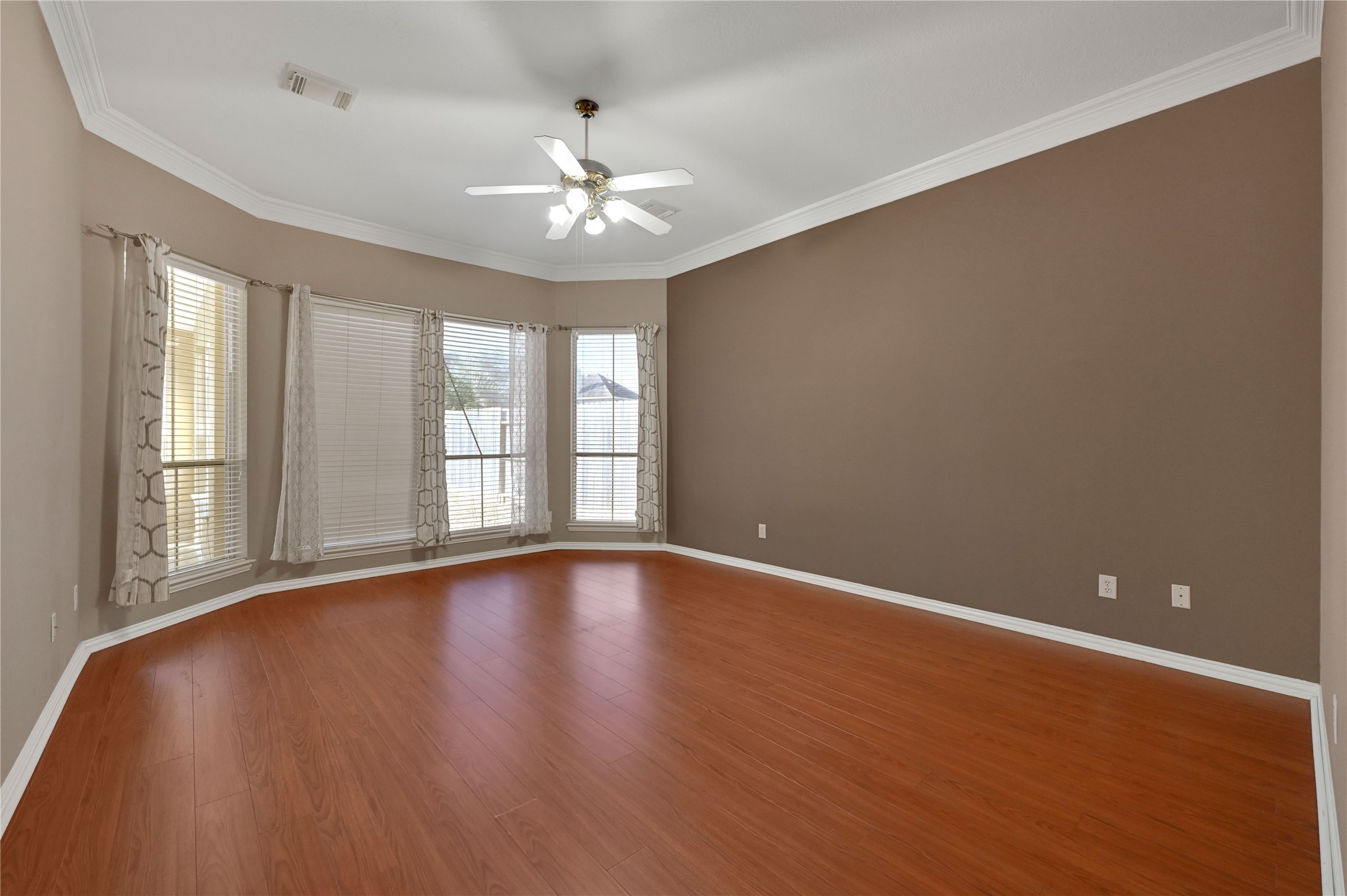 6334 Goodlowe Park Property Photo 23