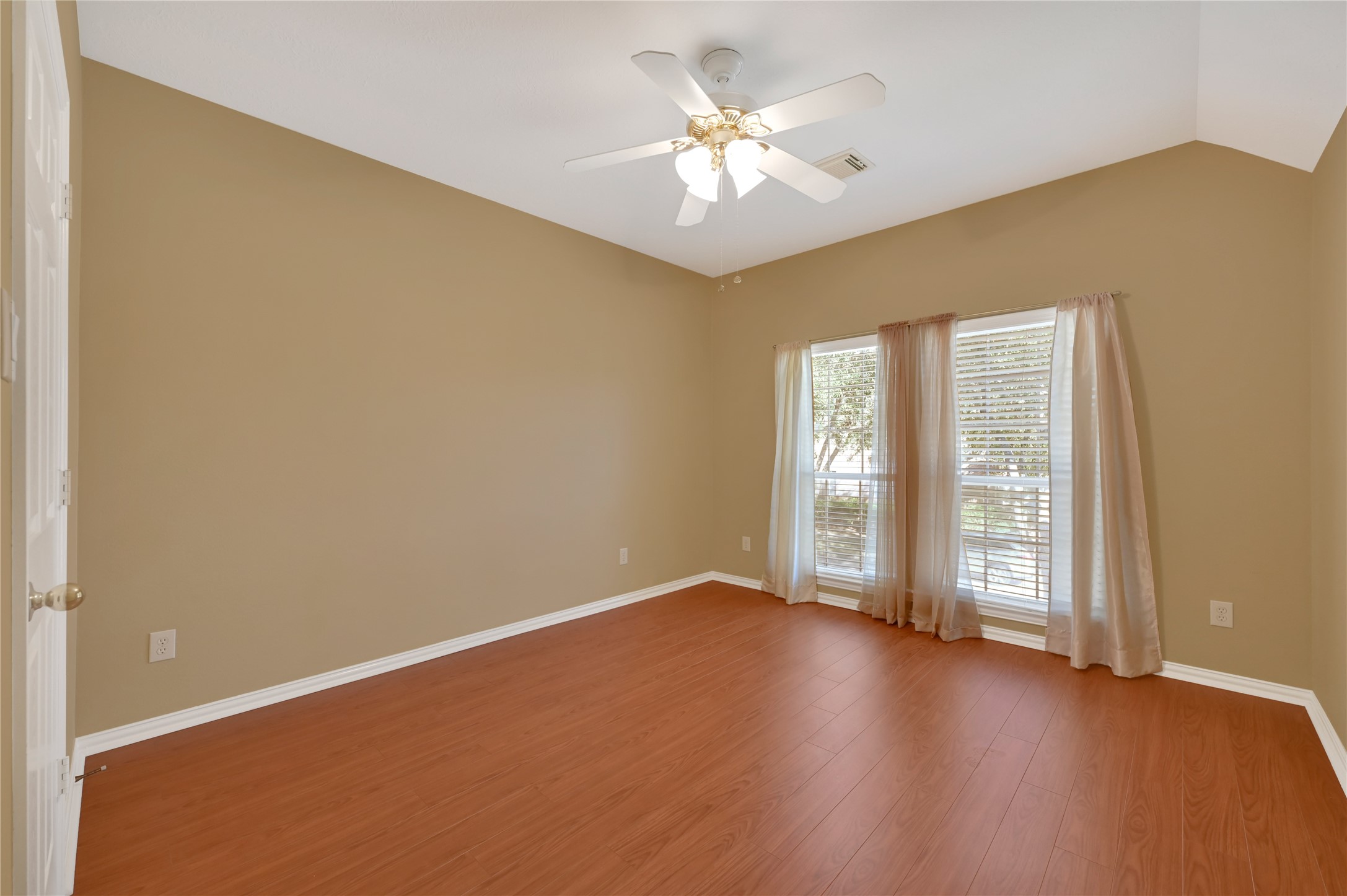 6334 Goodlowe Park Property Photo 32