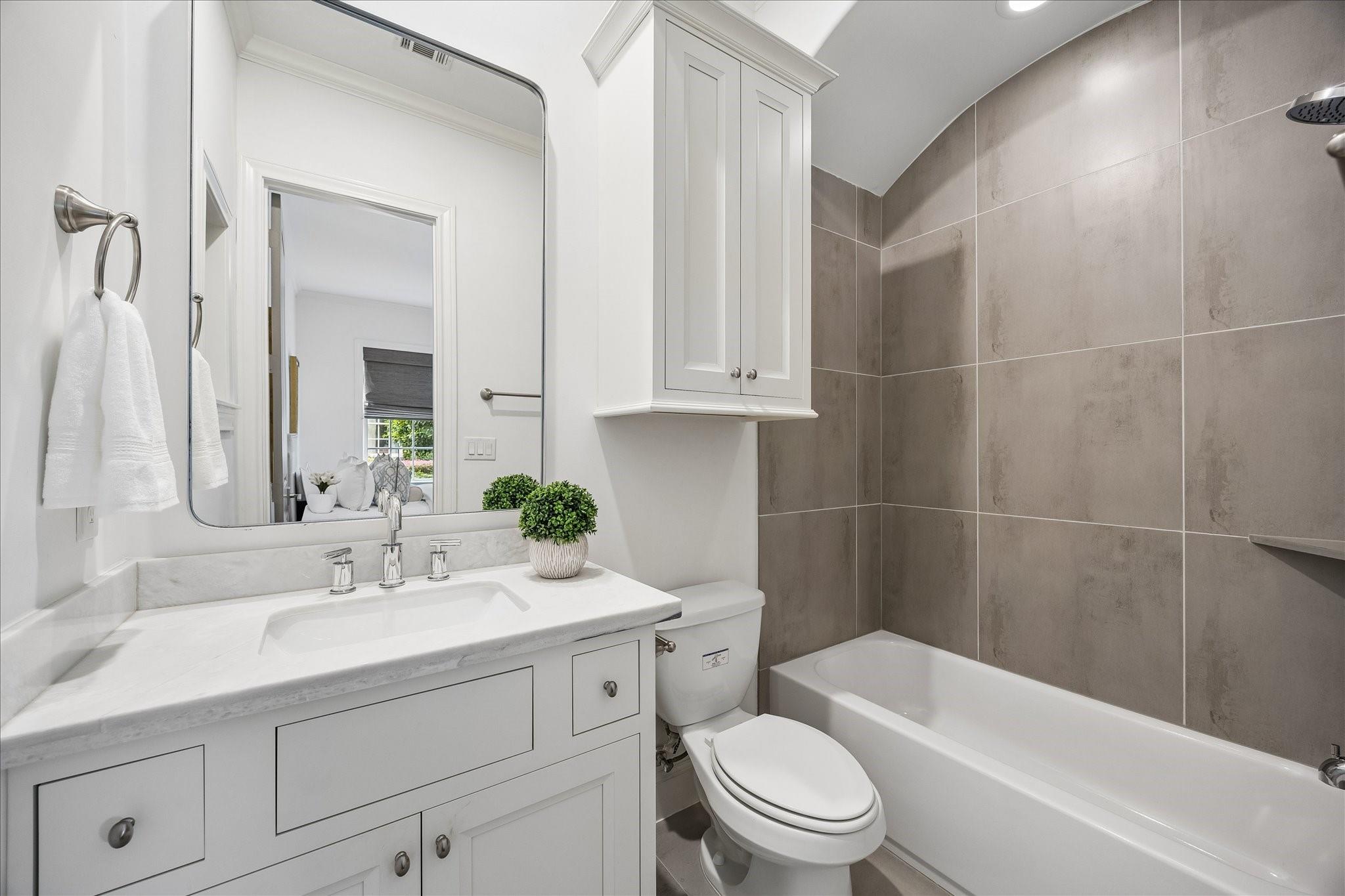 1208 Mosaico Lane Property Photo 9