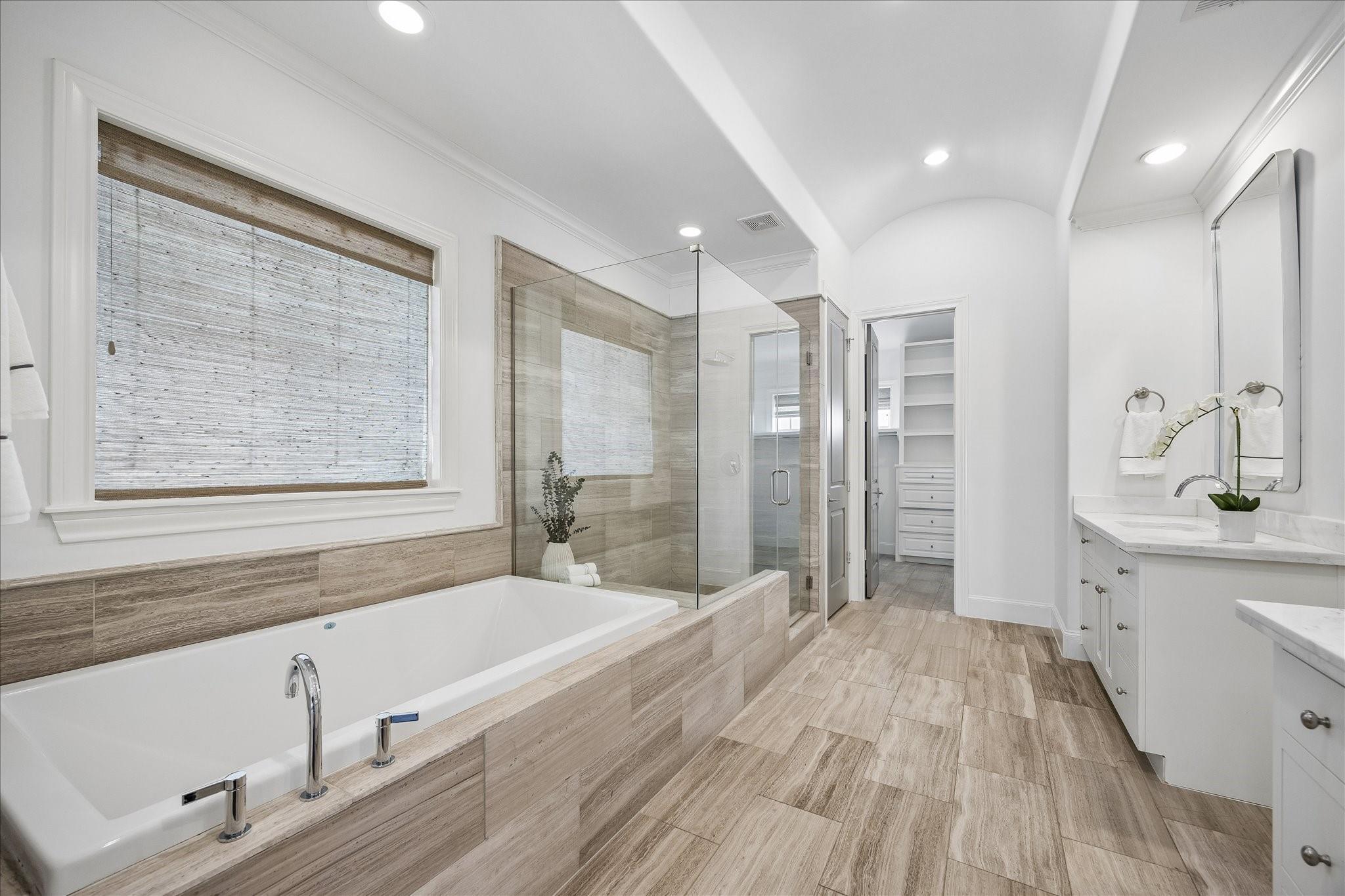 1208 Mosaico Lane Property Photo 24
