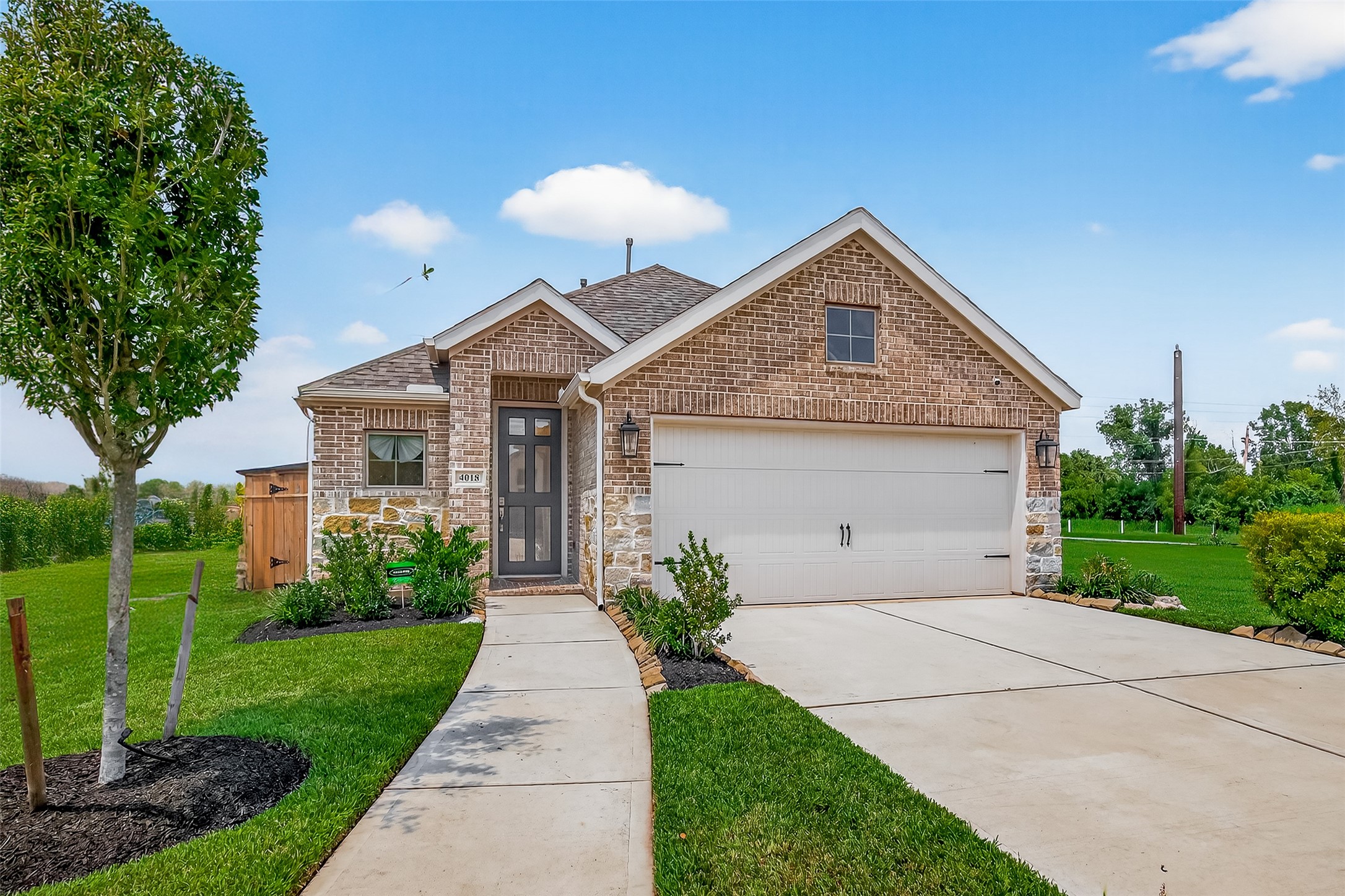 4018 Colony Lane Property Photo 1