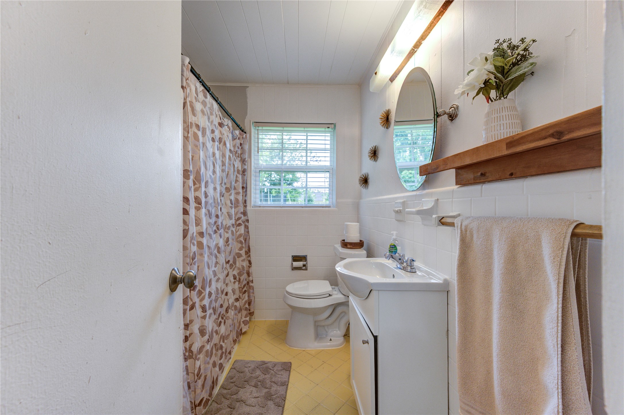 806 Laverne Avenue Property Photo 23