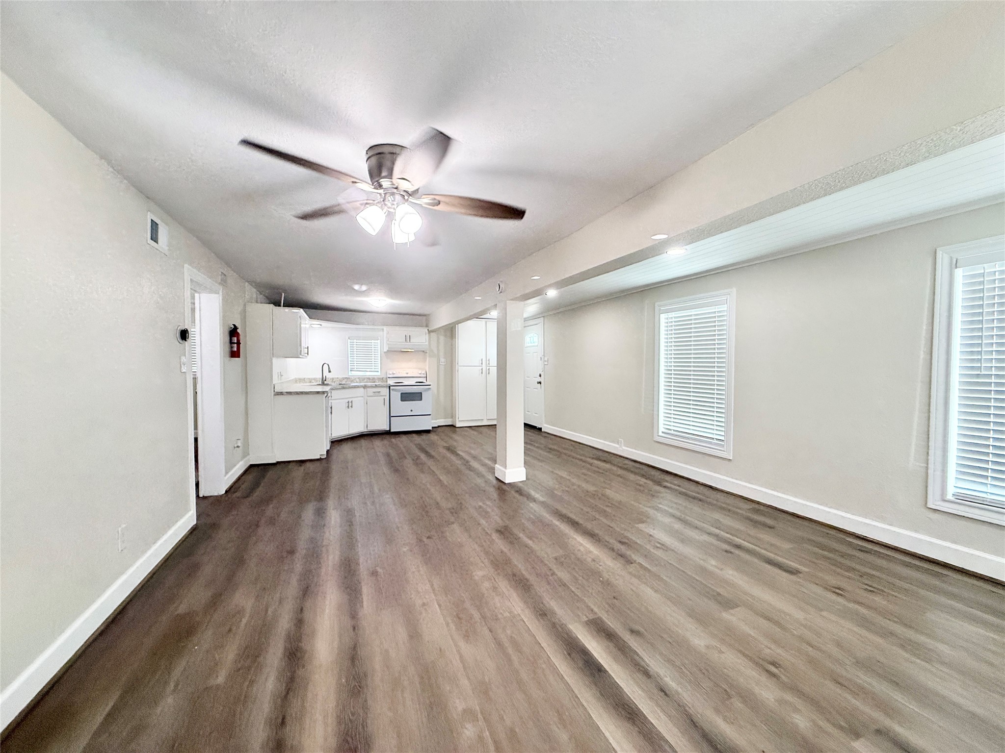 414 Murex Street Property Photo 2