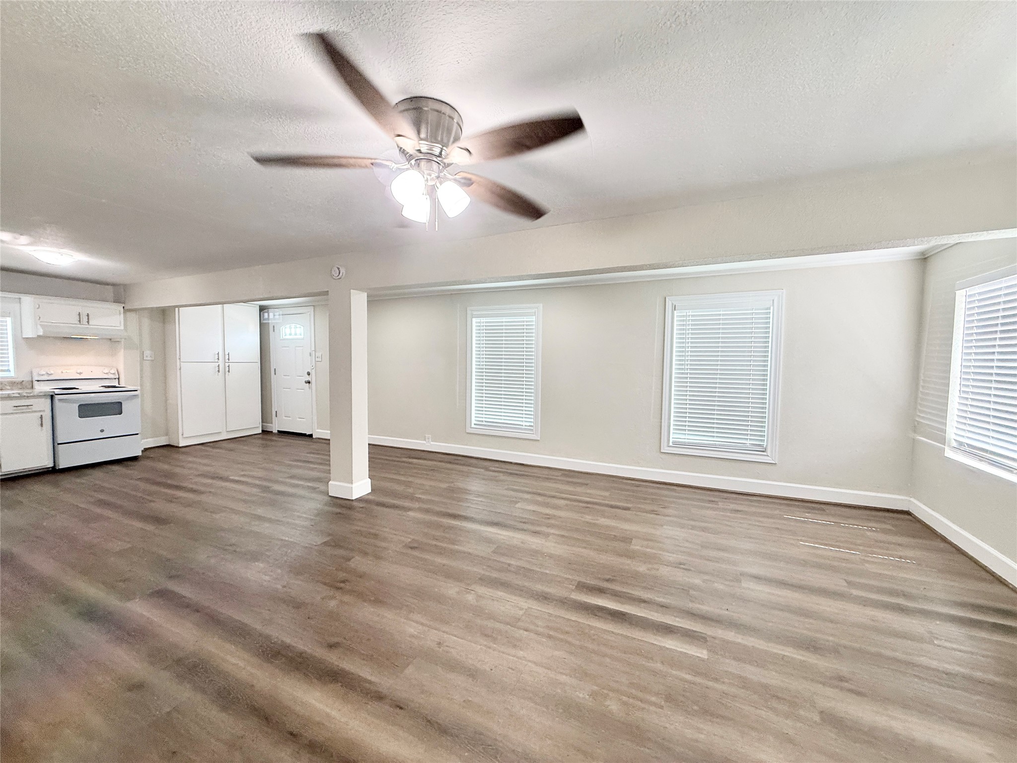 414 Murex Street Property Photo 4