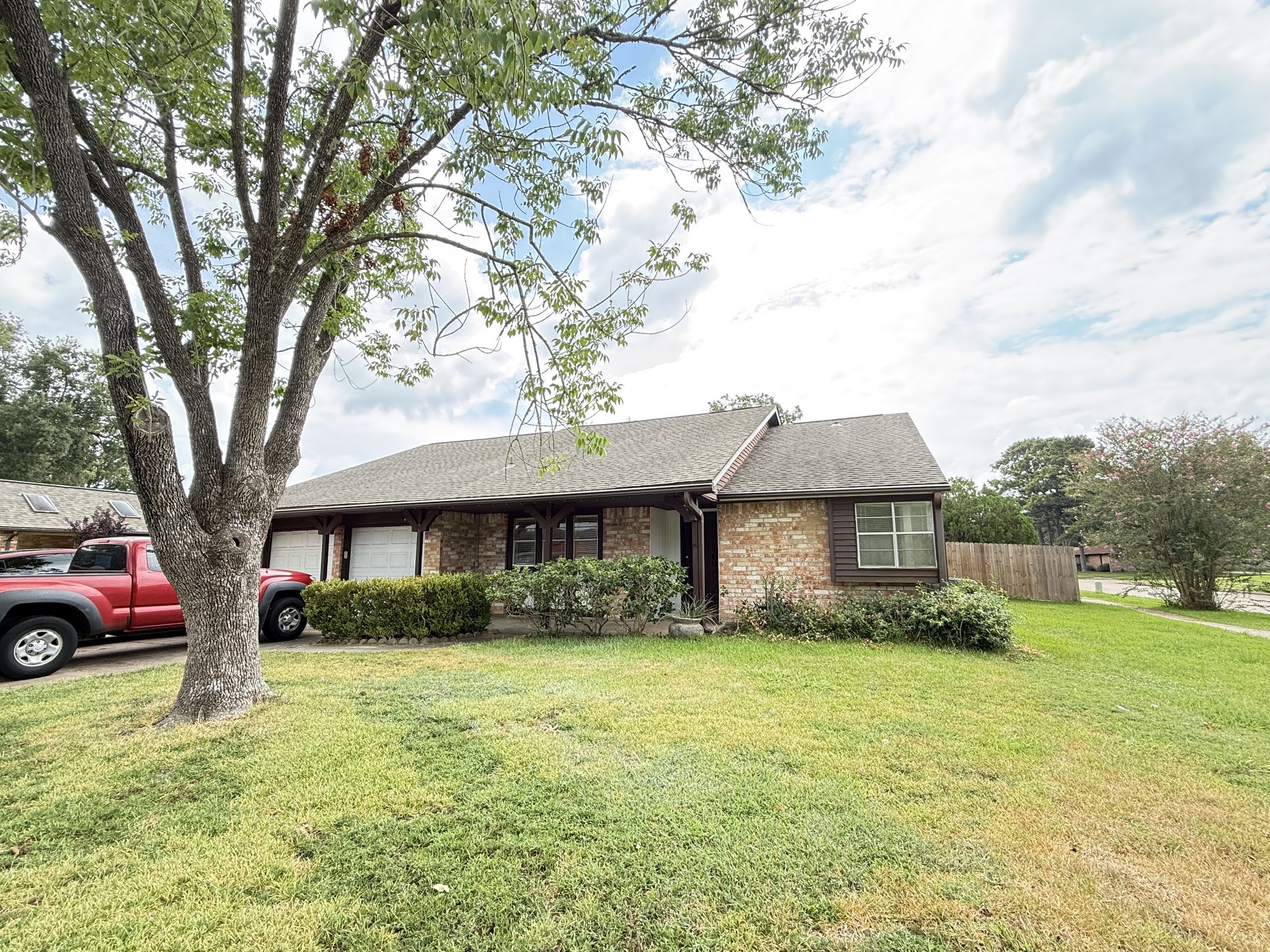 16402 Cavendish Drive Property Photo 1
