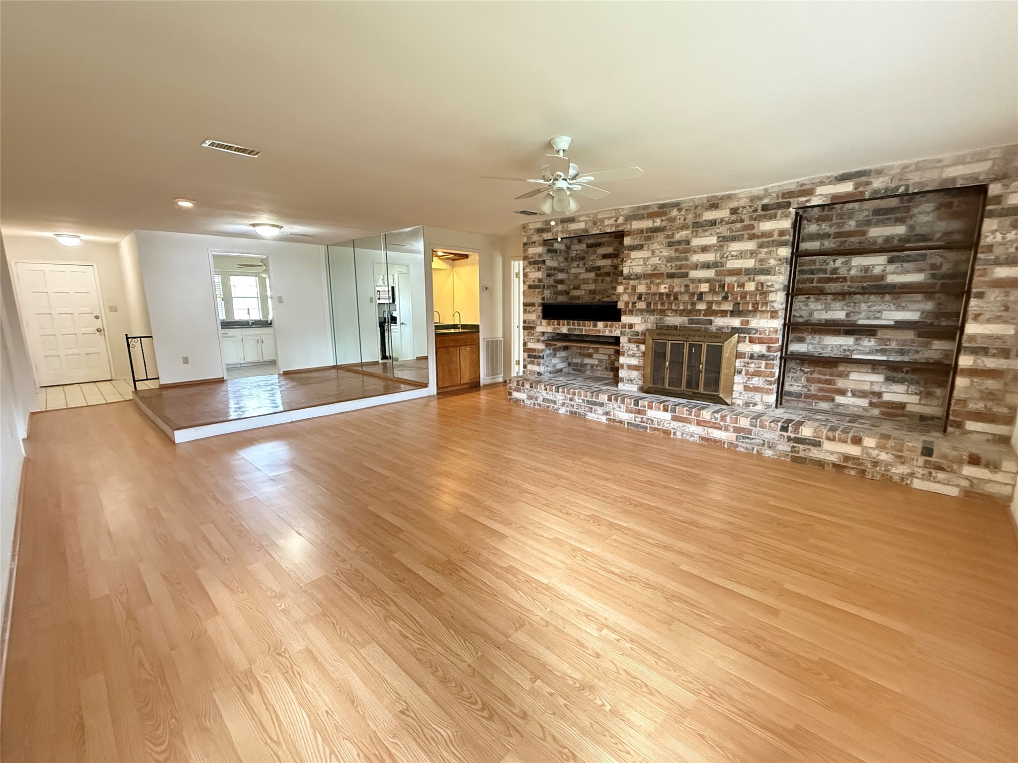 16402 Cavendish Drive Property Photo 4