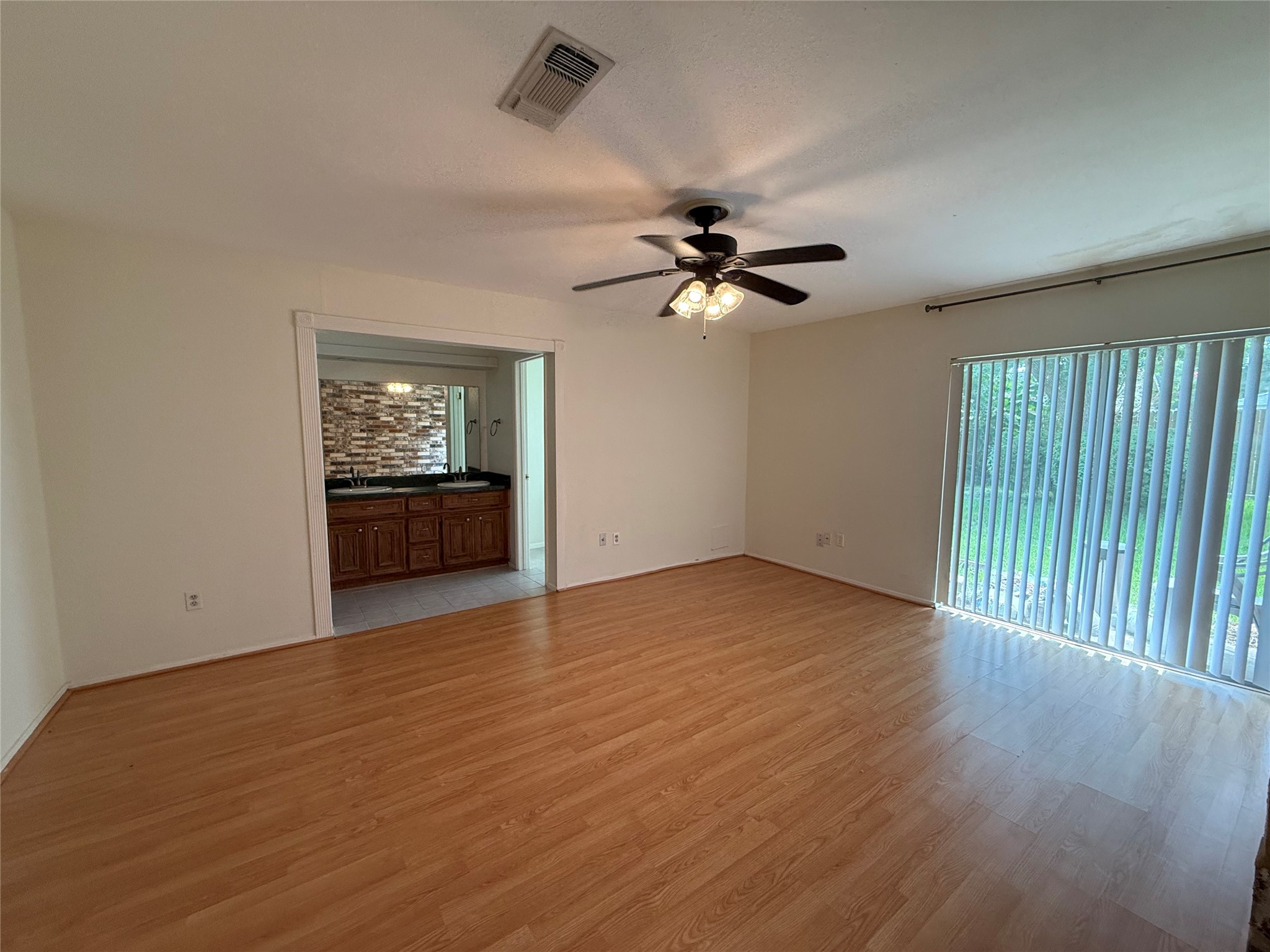 16402 Cavendish Drive Property Photo 10