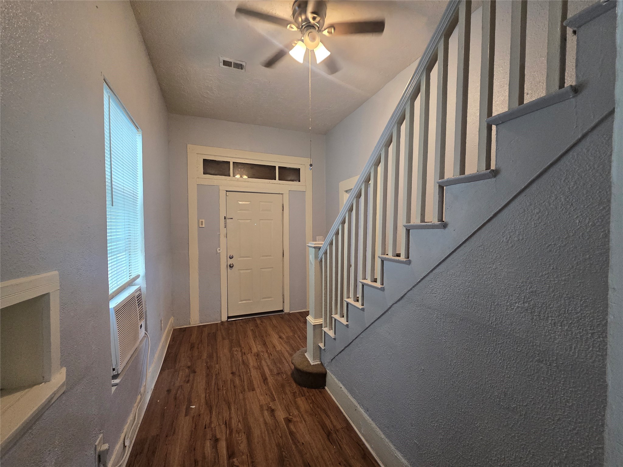 3523 Winnie Street Property Photo 2