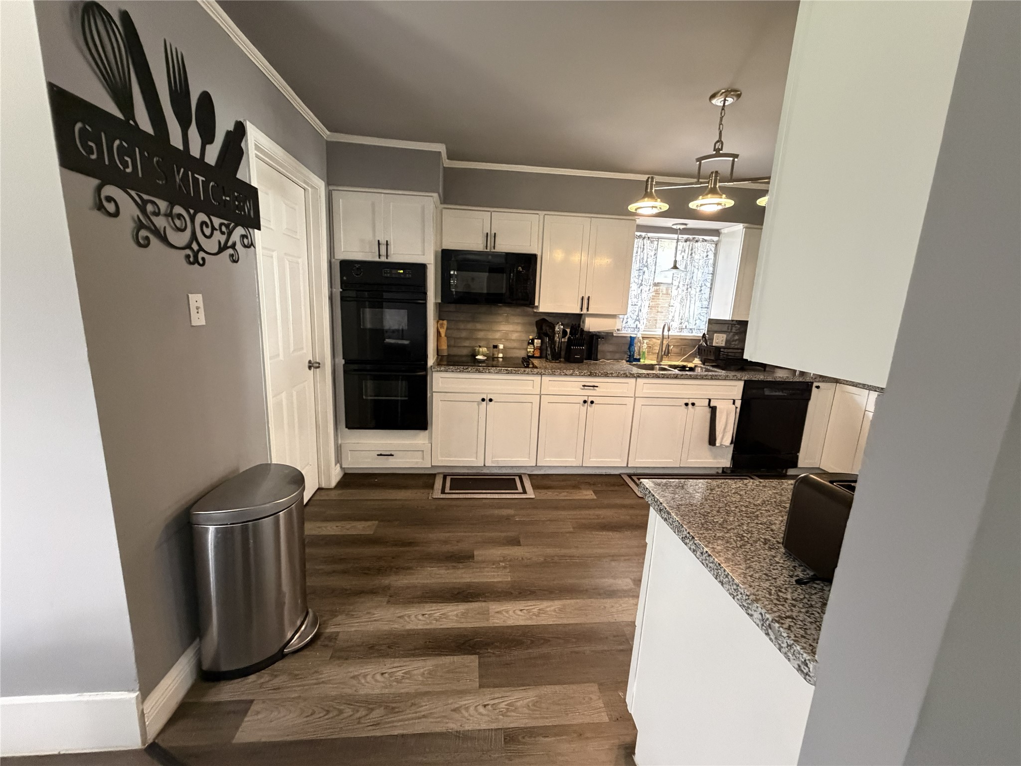 18510 Point Lookout Drive Property Photo 15