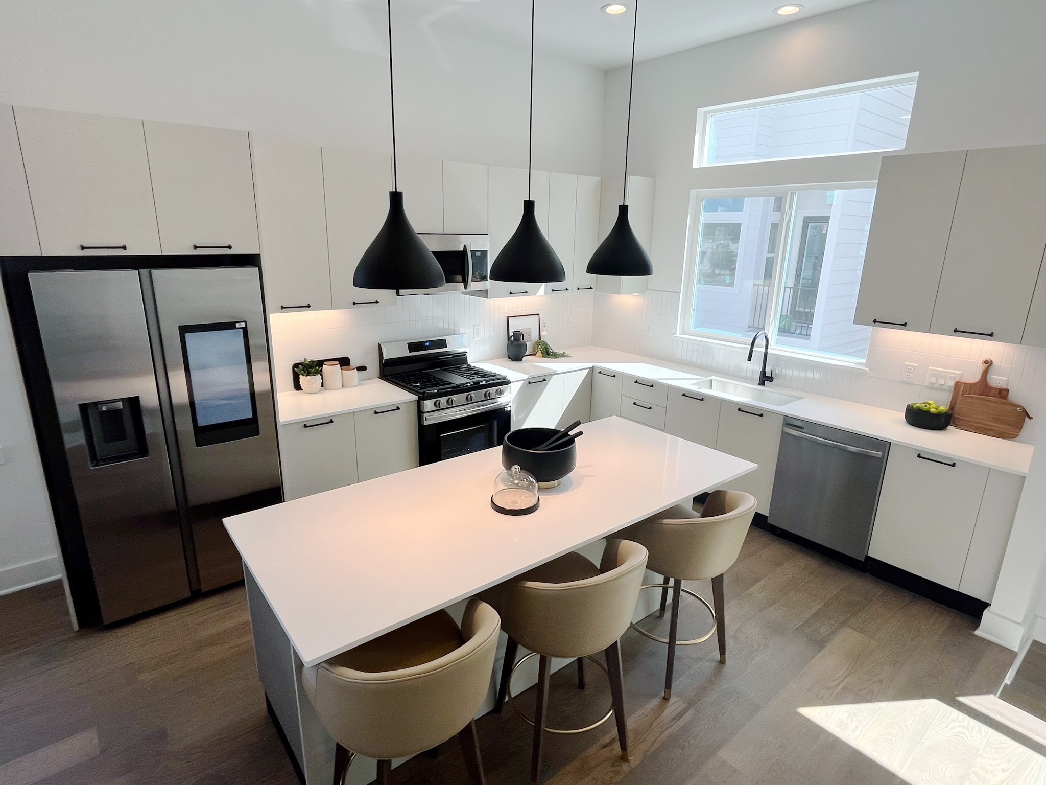 303p Marcella Street Property Photo 1