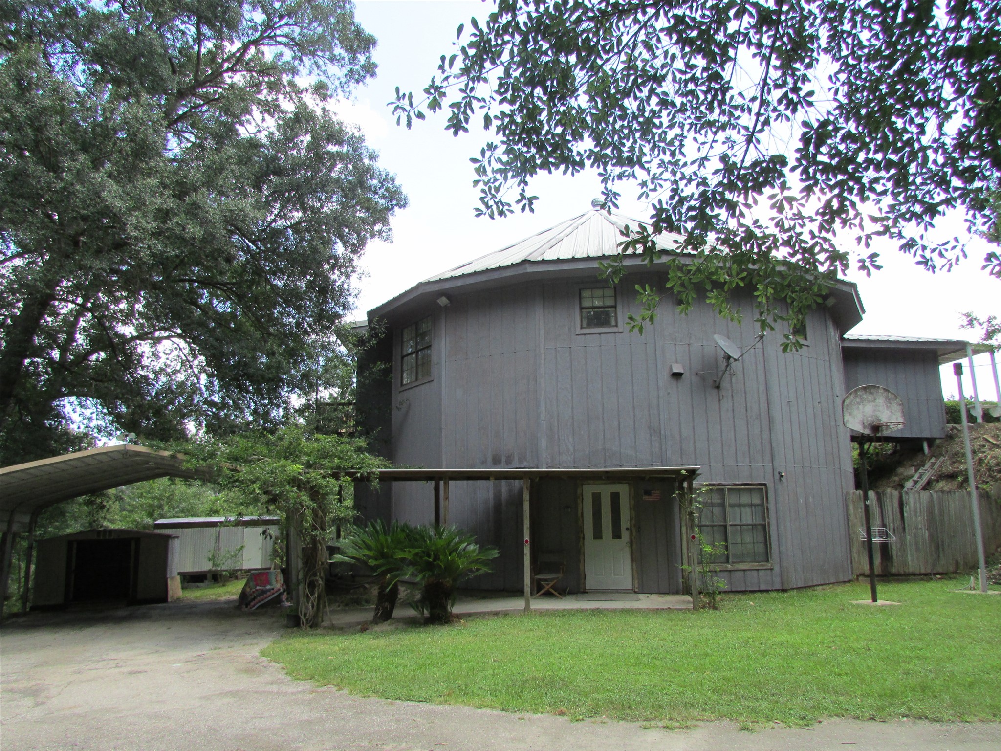 9 Mars Property Photo 1
