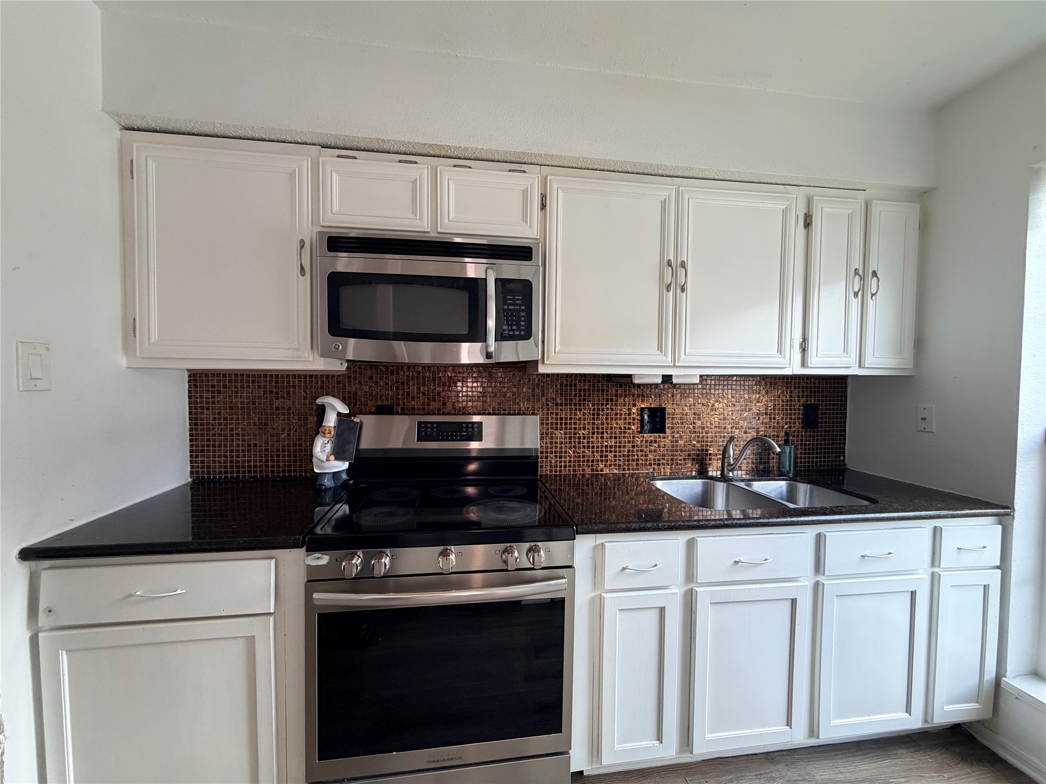 7700 Creekbend Drive 45 Property Photo 12
