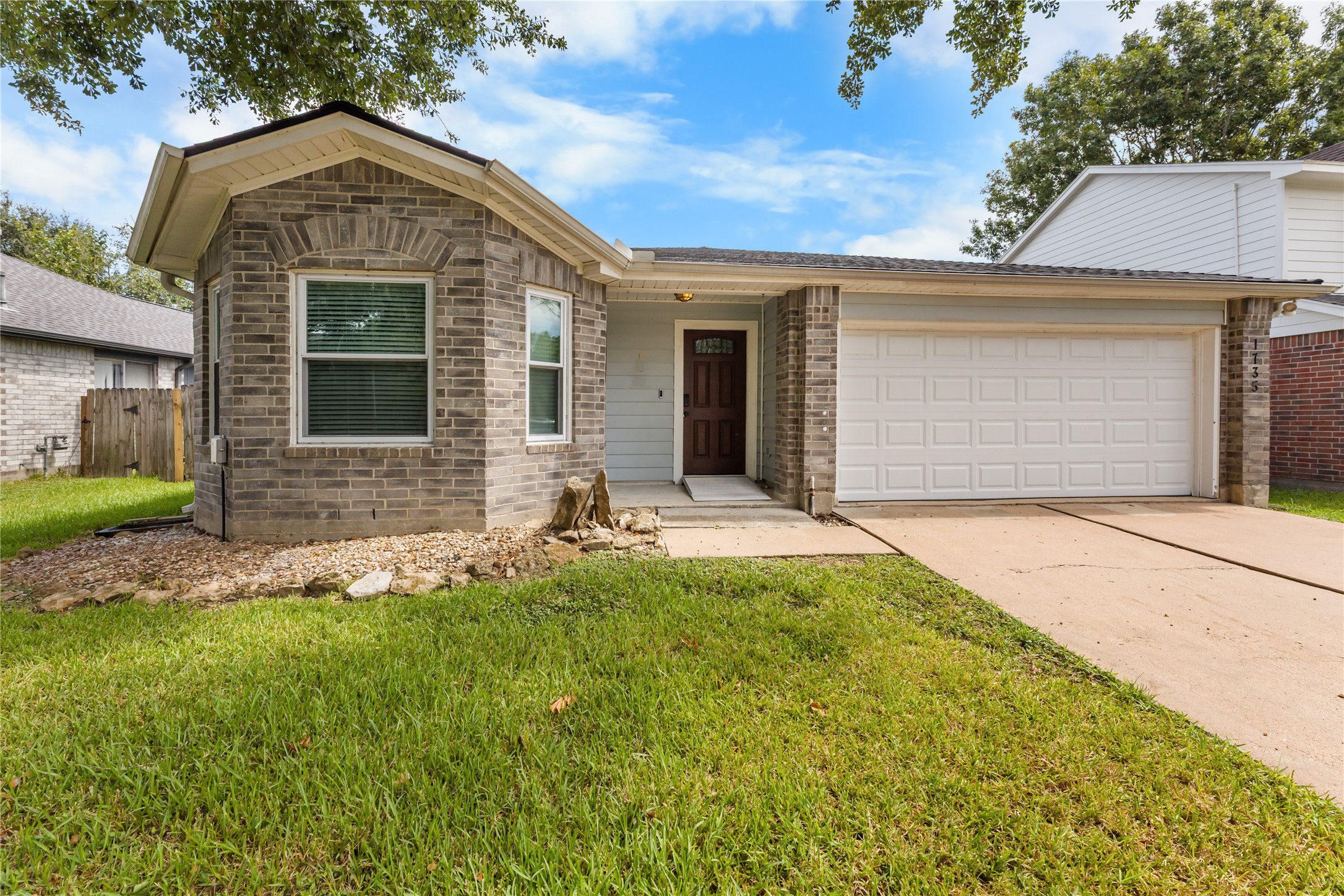 1735 Oak Ridge Drive Property Photo 1