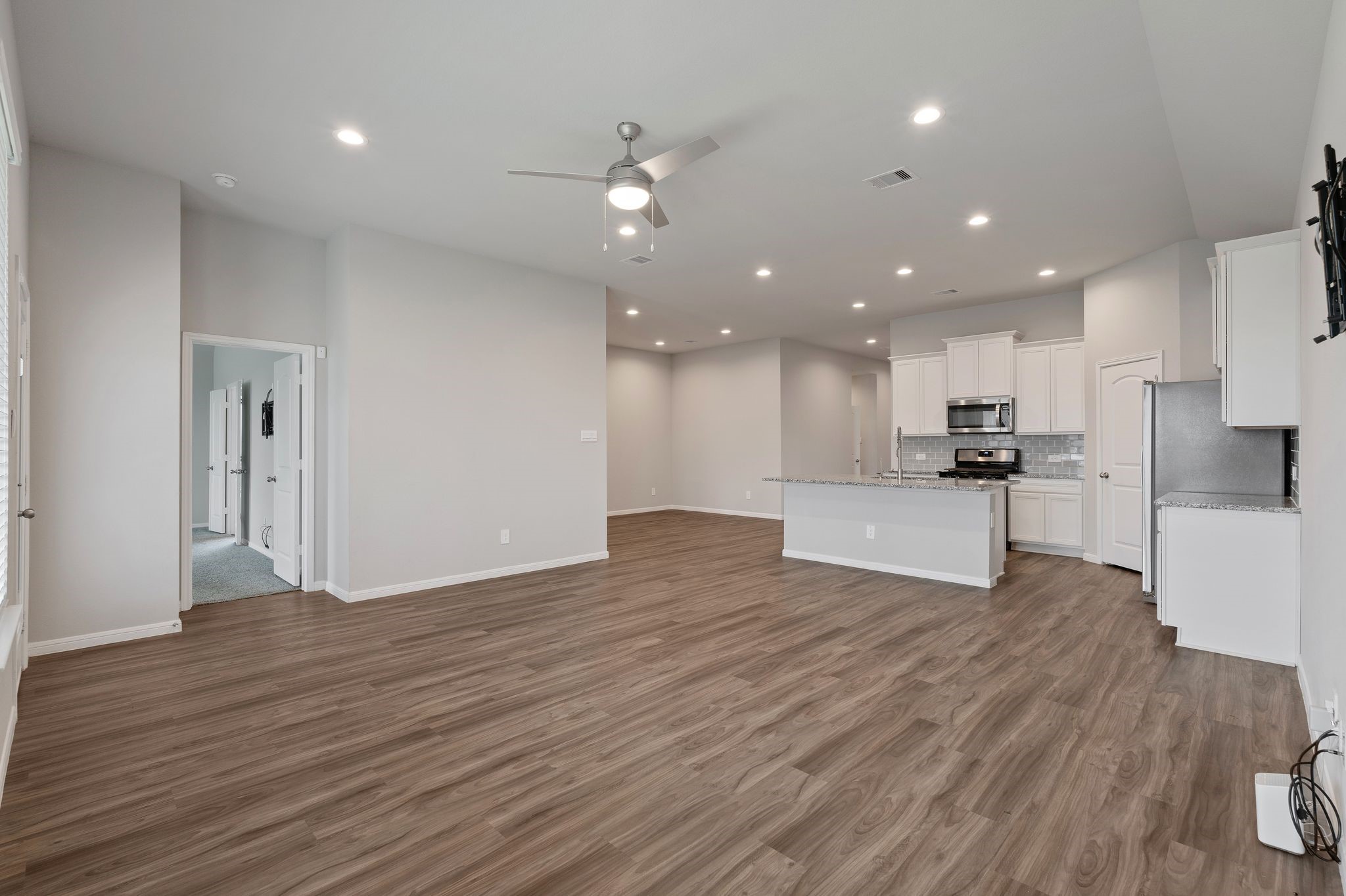 475 Westlake Landing Property Photo 14