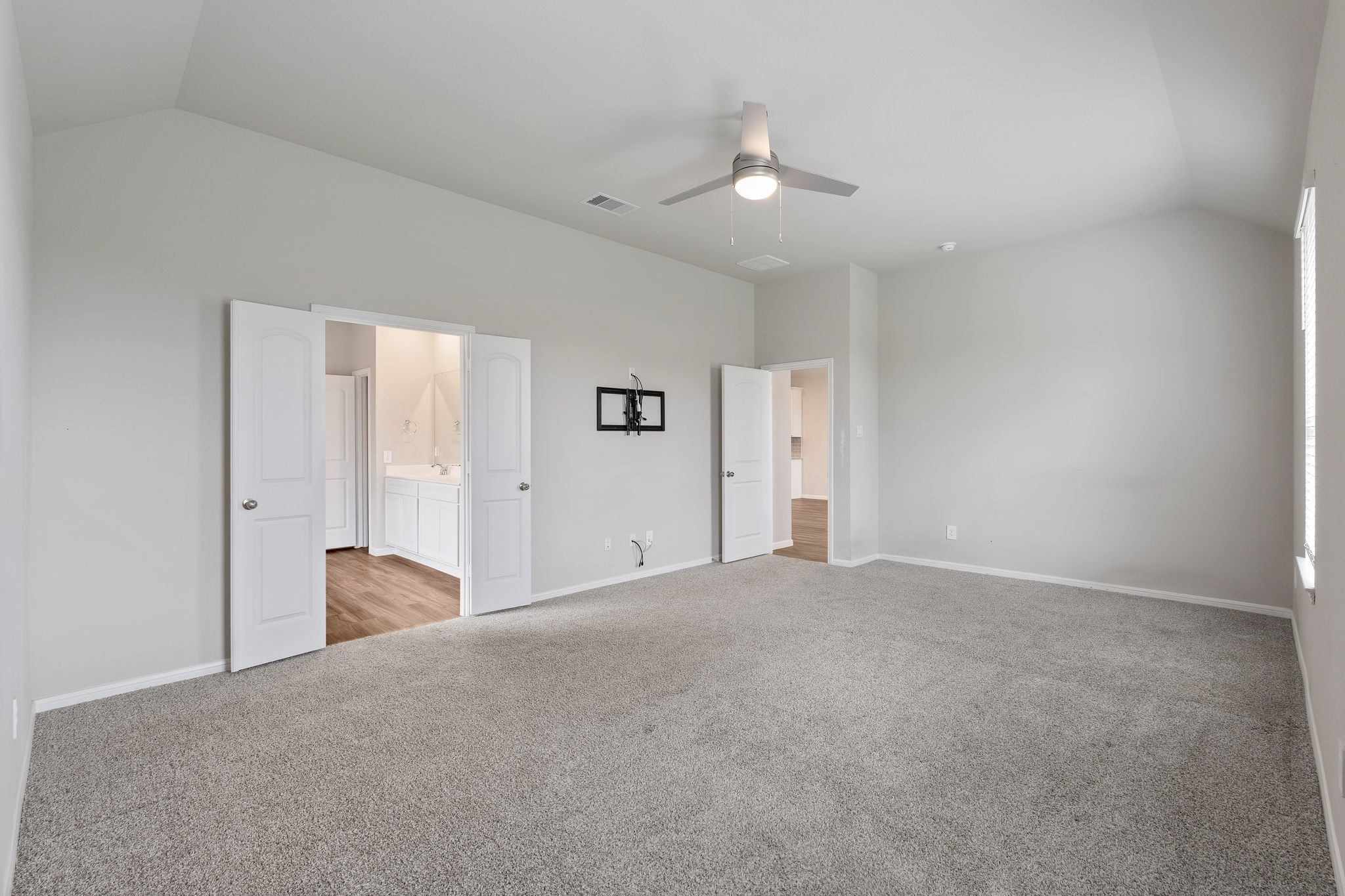 475 Westlake Landing Property Photo 16