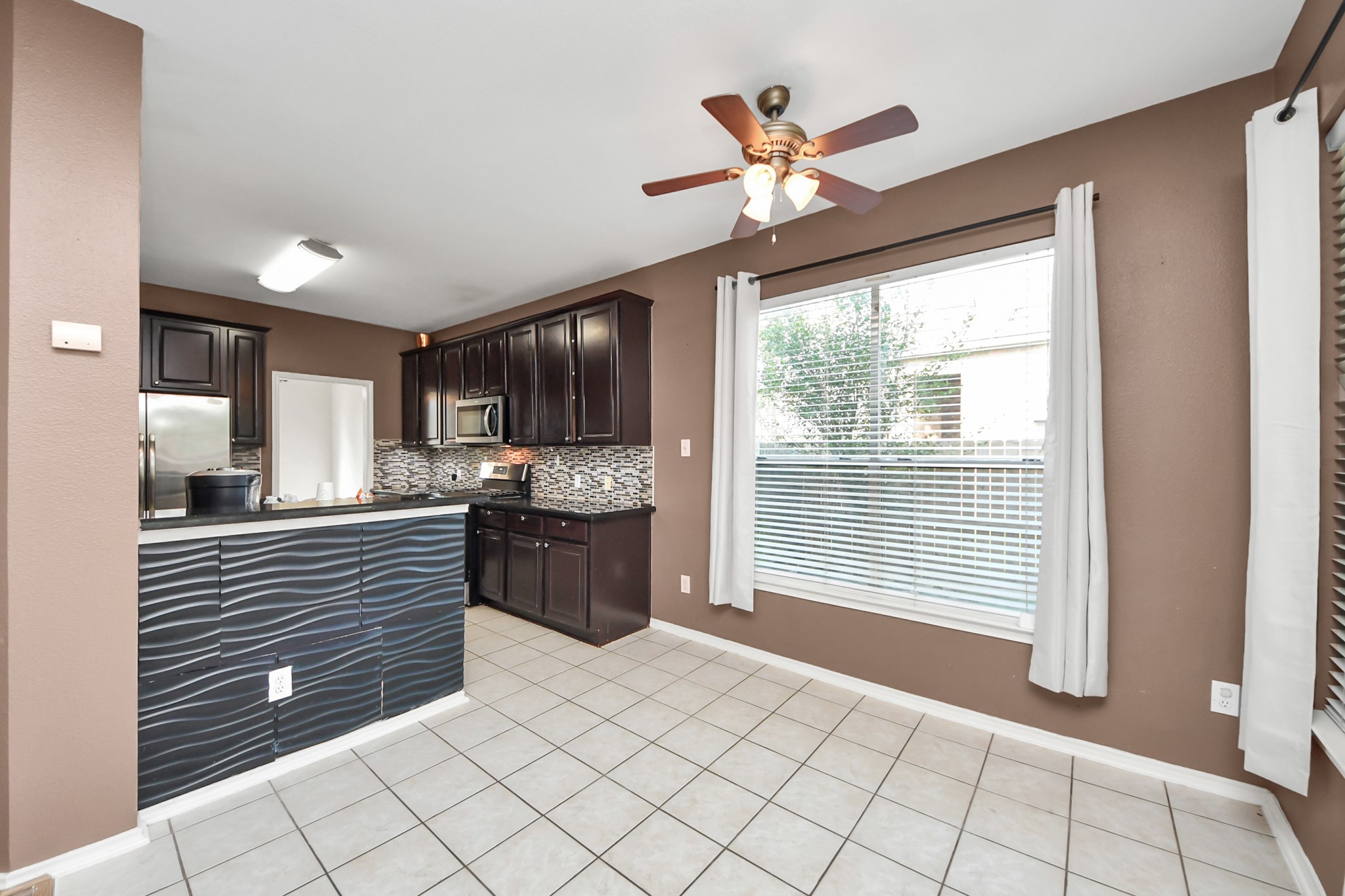 15622 Valley Creek Drive Property Photo 13