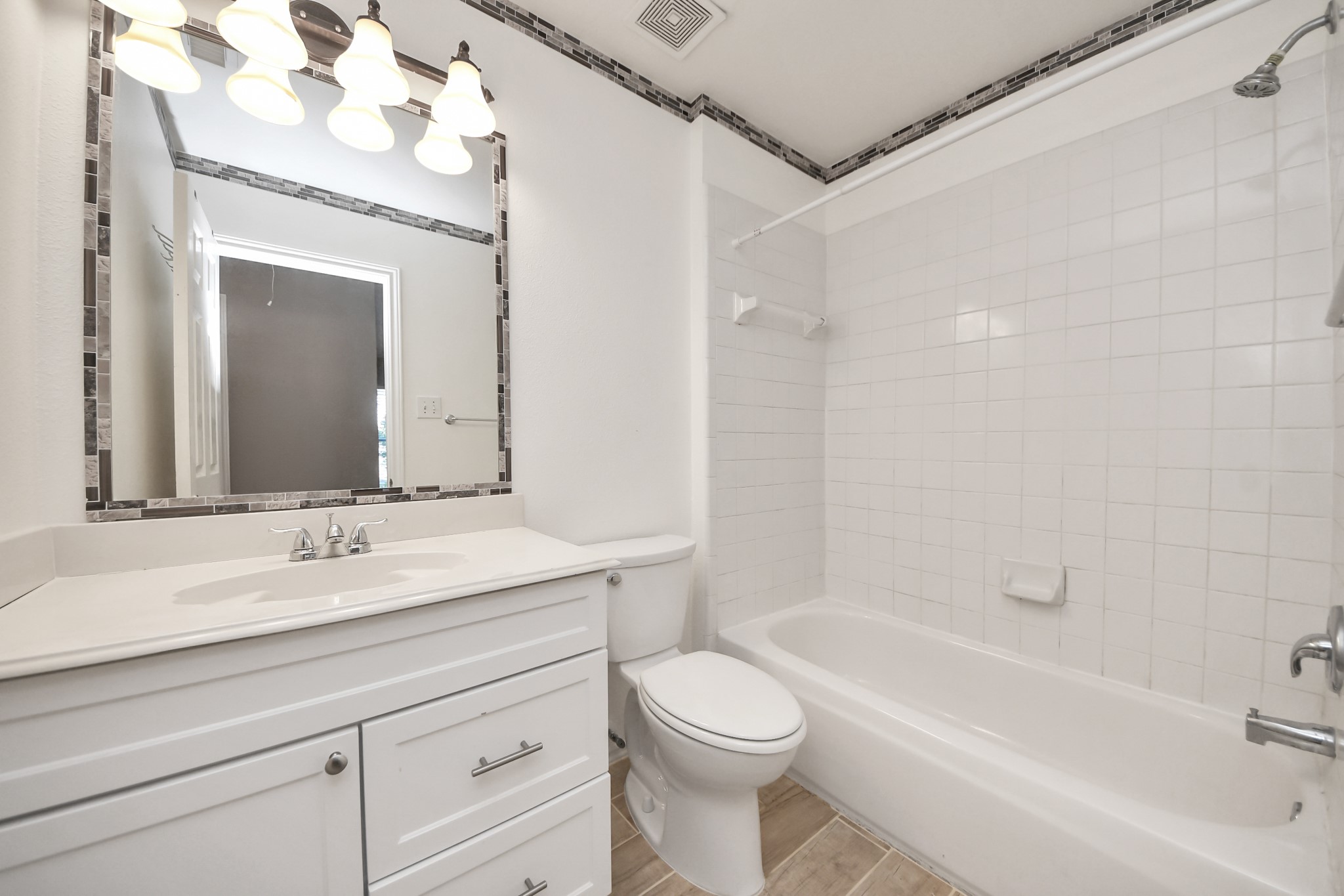 15622 Valley Creek Drive Property Photo 26