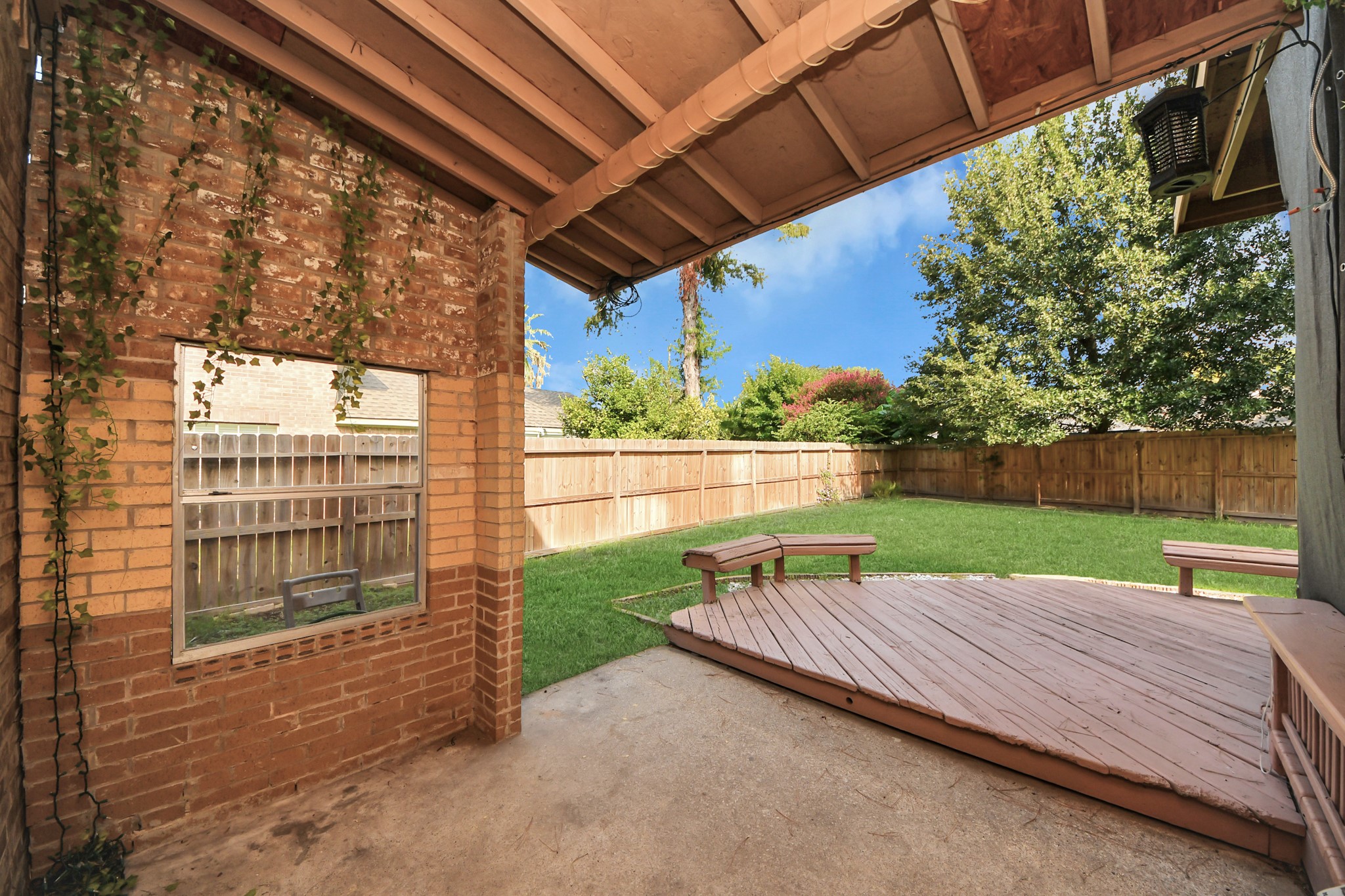 15622 Valley Creek Drive Property Photo 27