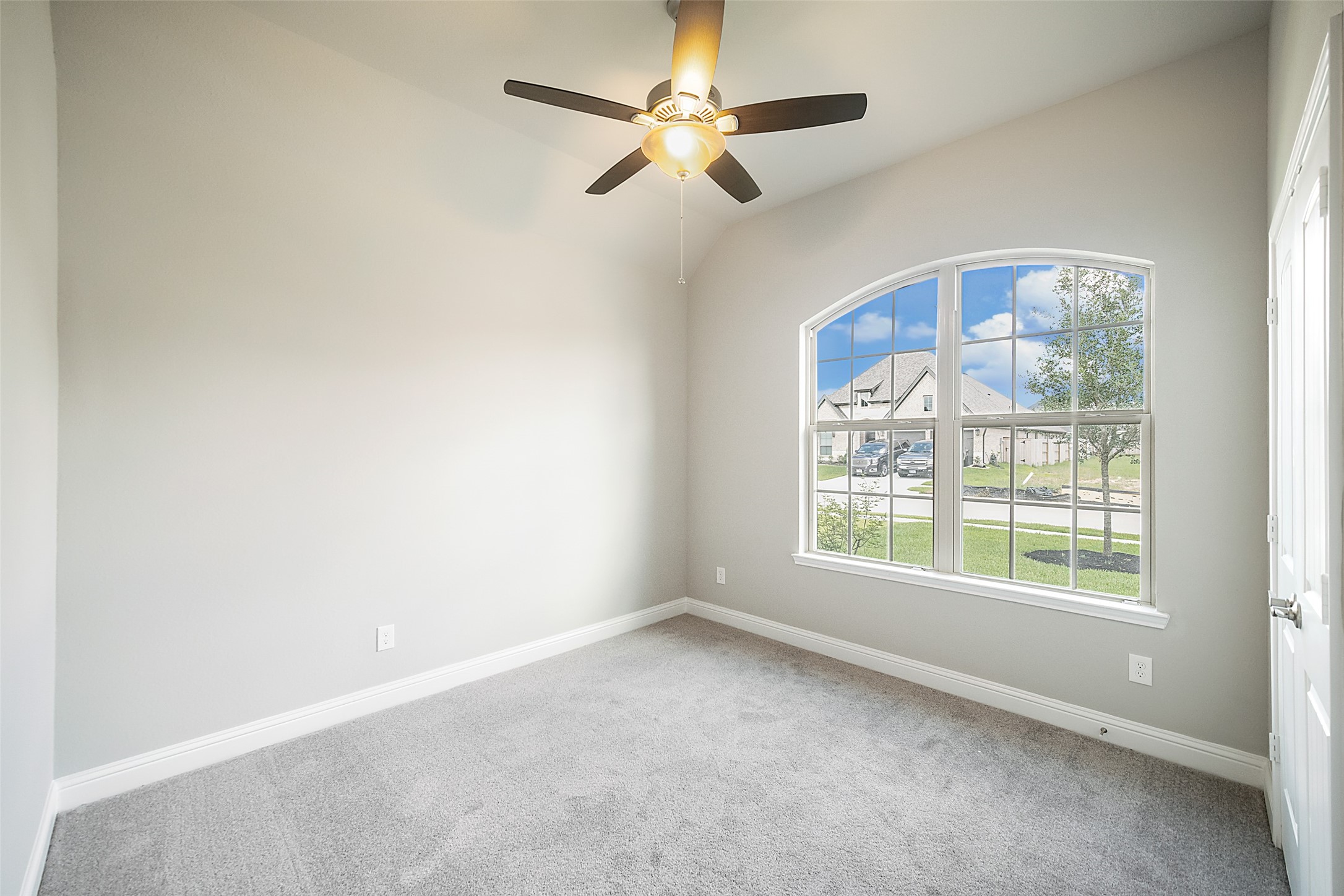 11239 Rosita Patch Drive Property Photo 18
