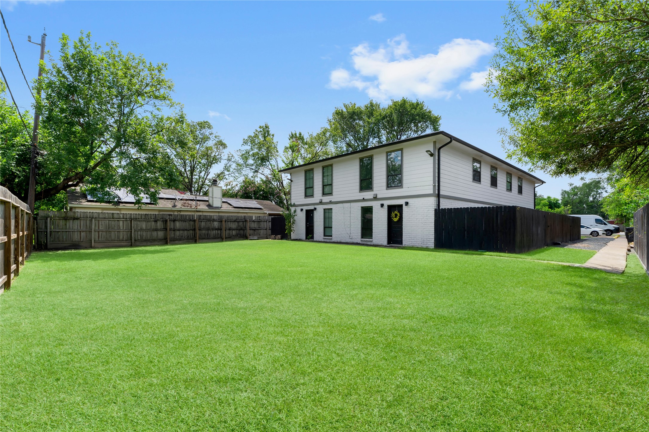 9130 Vogue Lane Property Photo 4