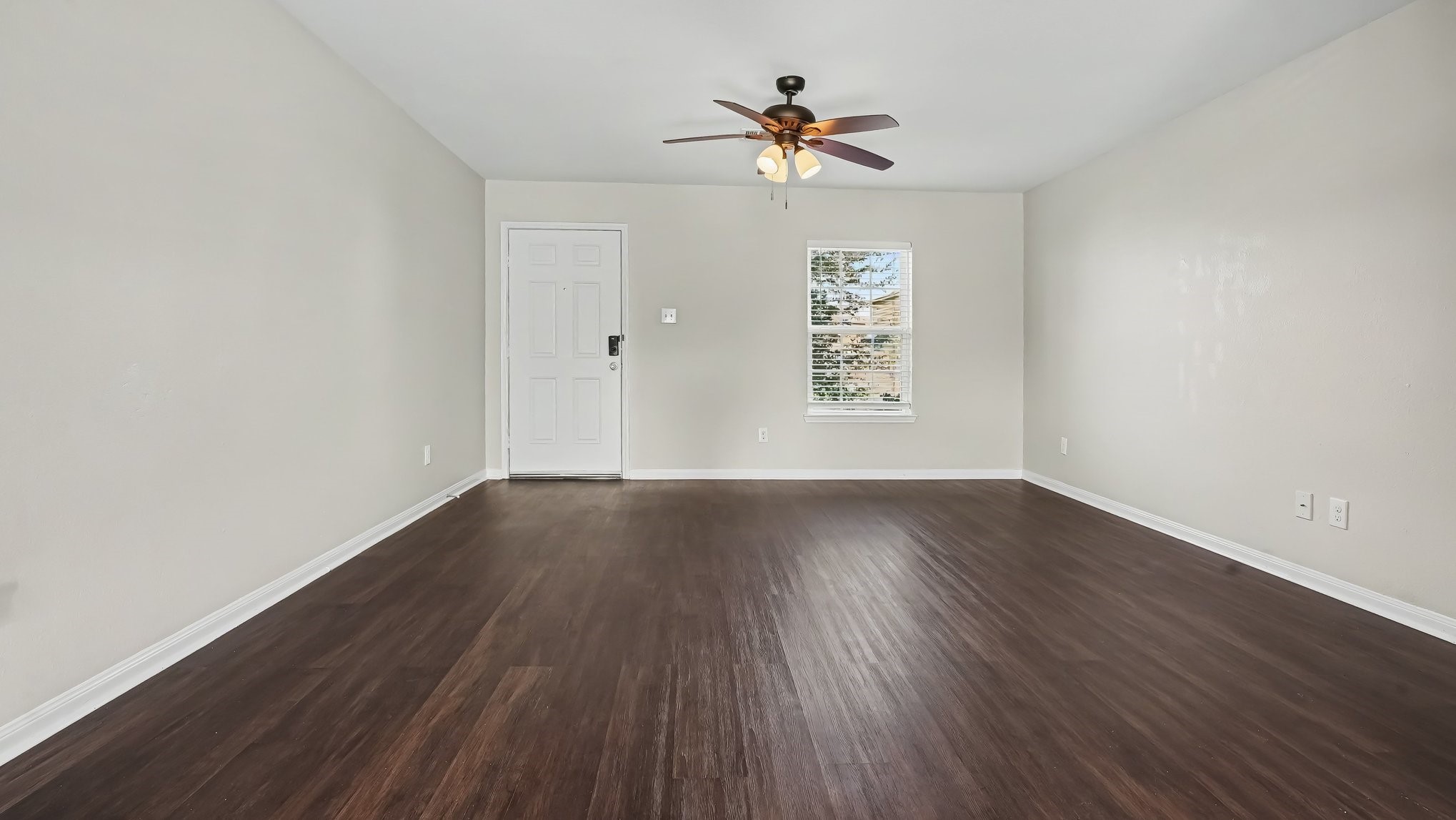 6026 Coral Cove Road Property Photo 4