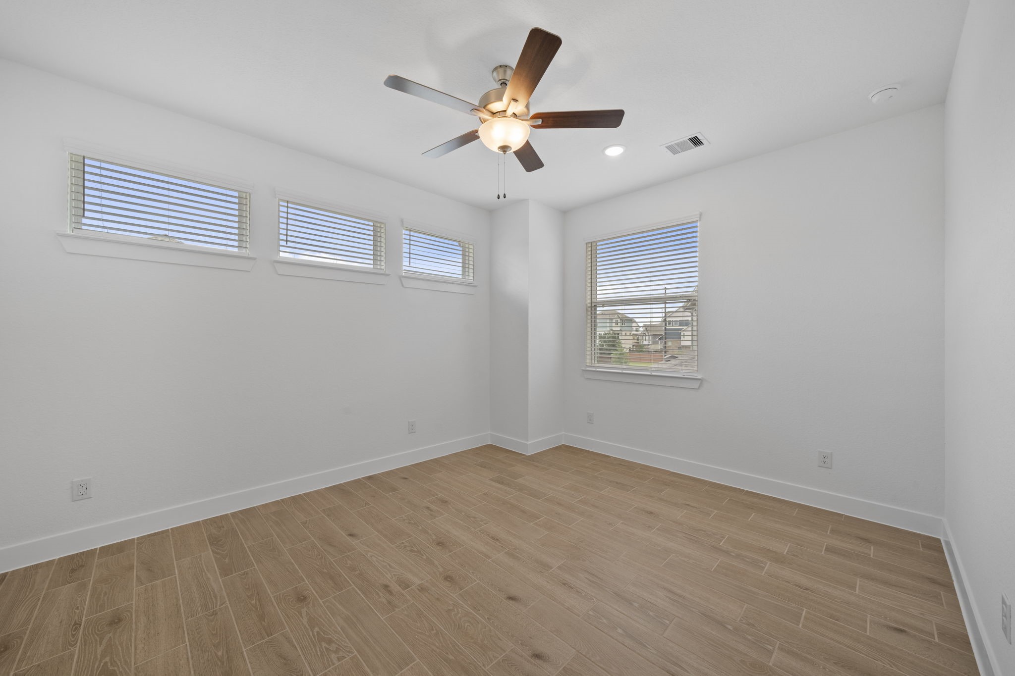 7606 Meadow Mouse Lane Property Photo 23