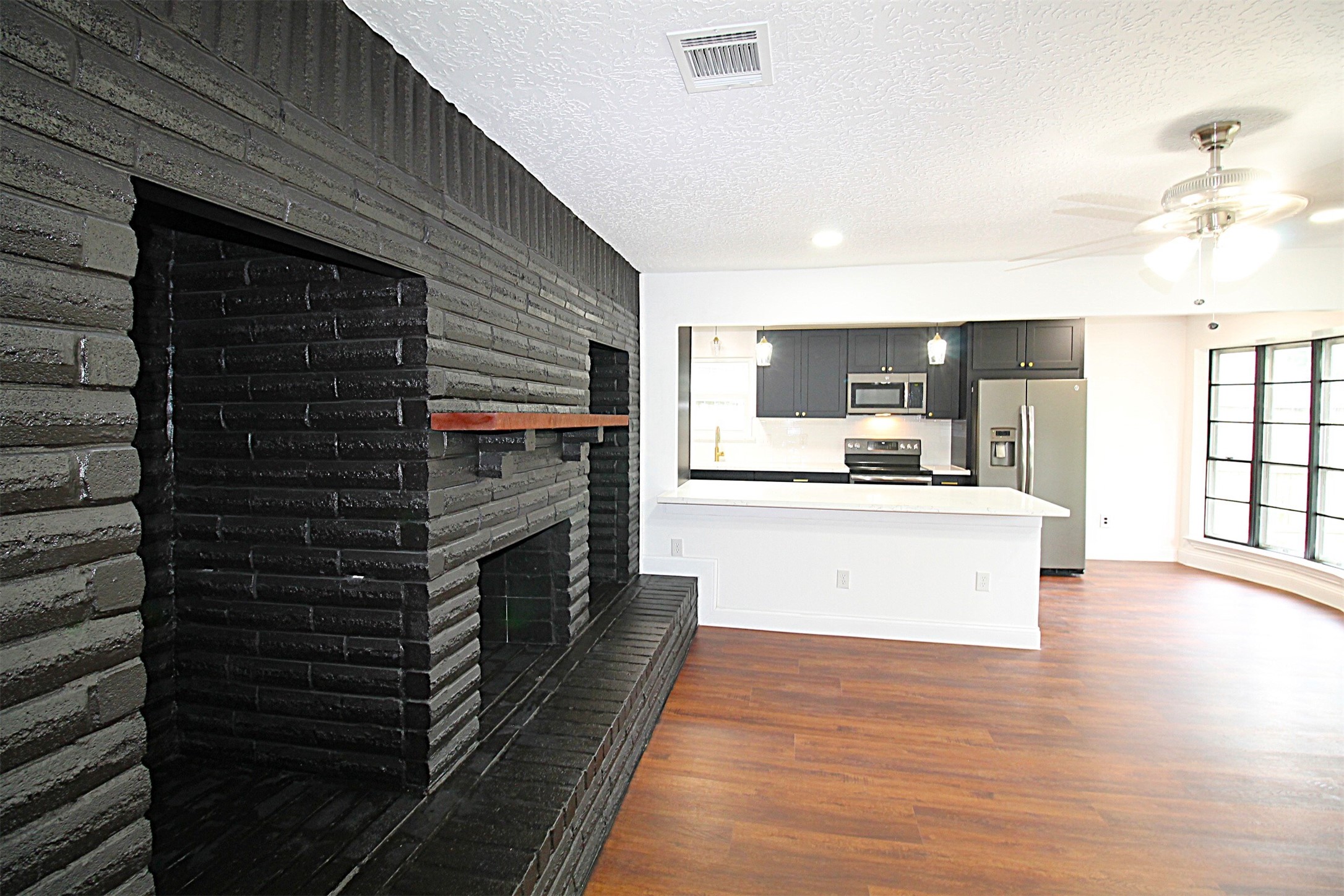16907 David Glen Drive Property Photo 9