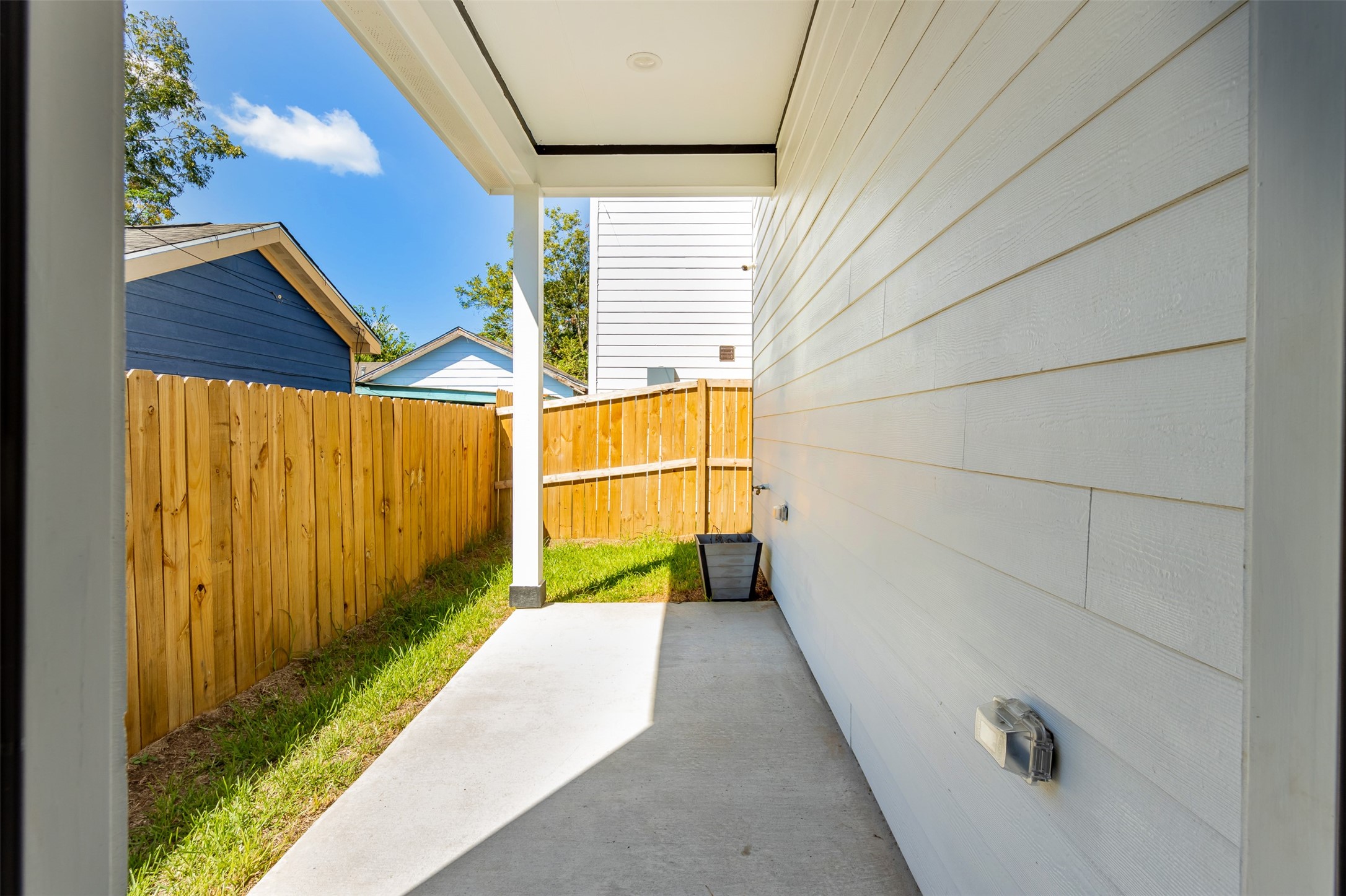 4114 Ward Street Property Photo 43