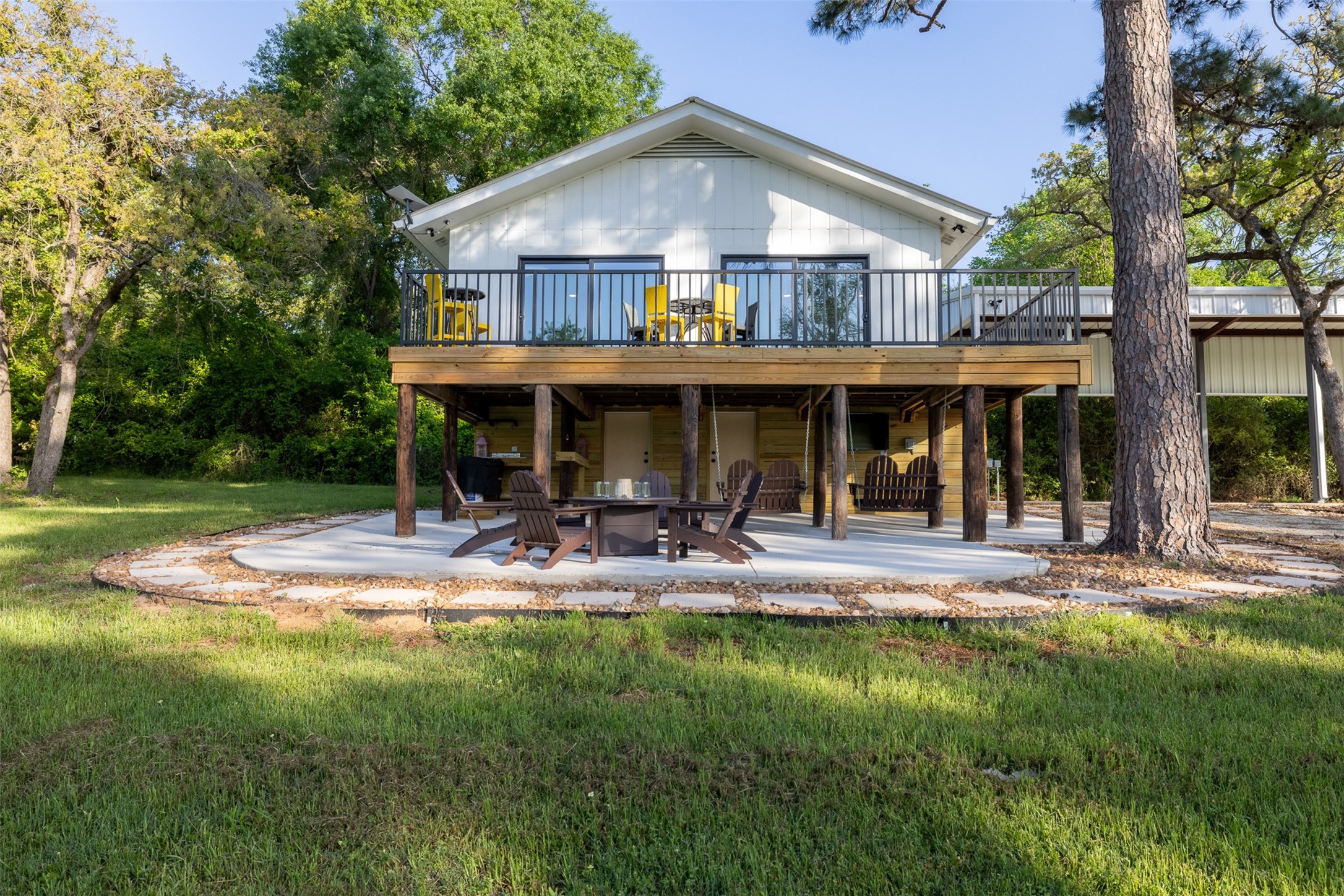 000 Clear Lake Road Property Photo 1
