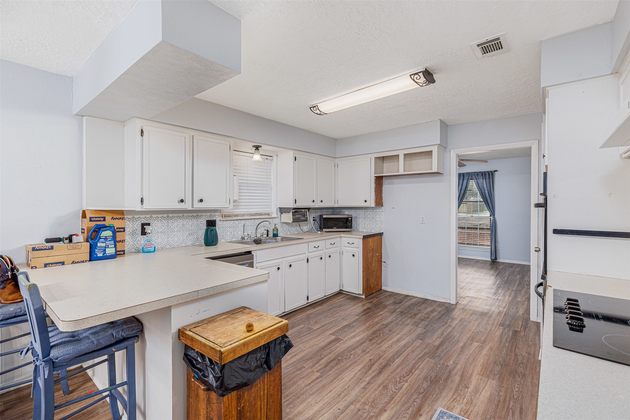 811 Tori Road Property Photo 5