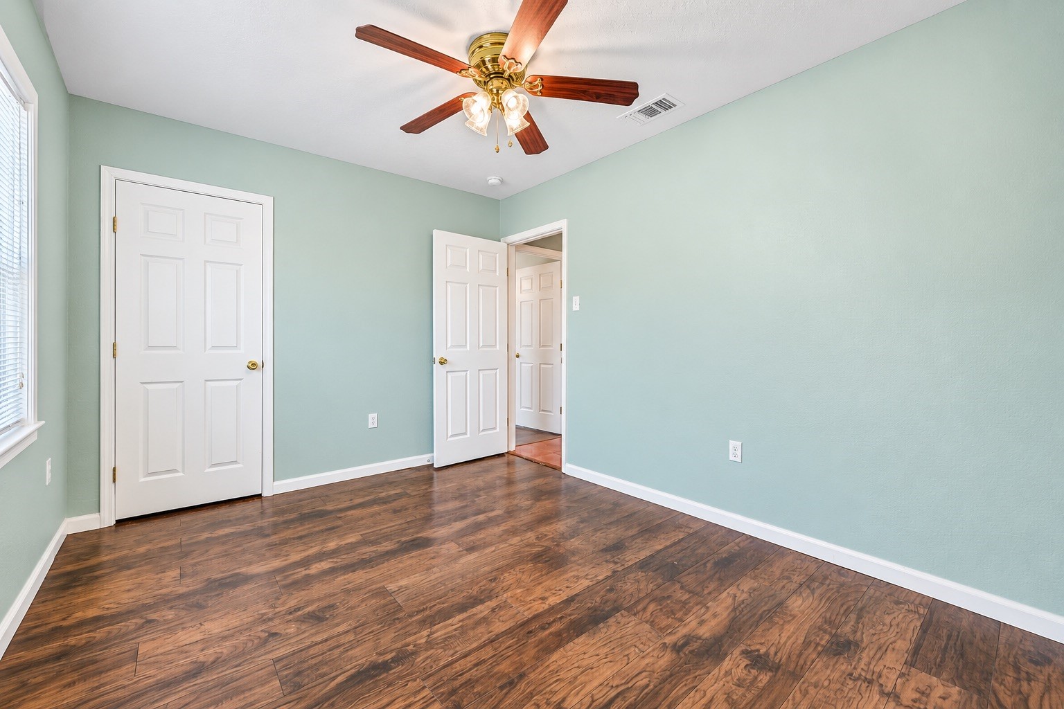 104 Bonita Avenue Property Photo 43