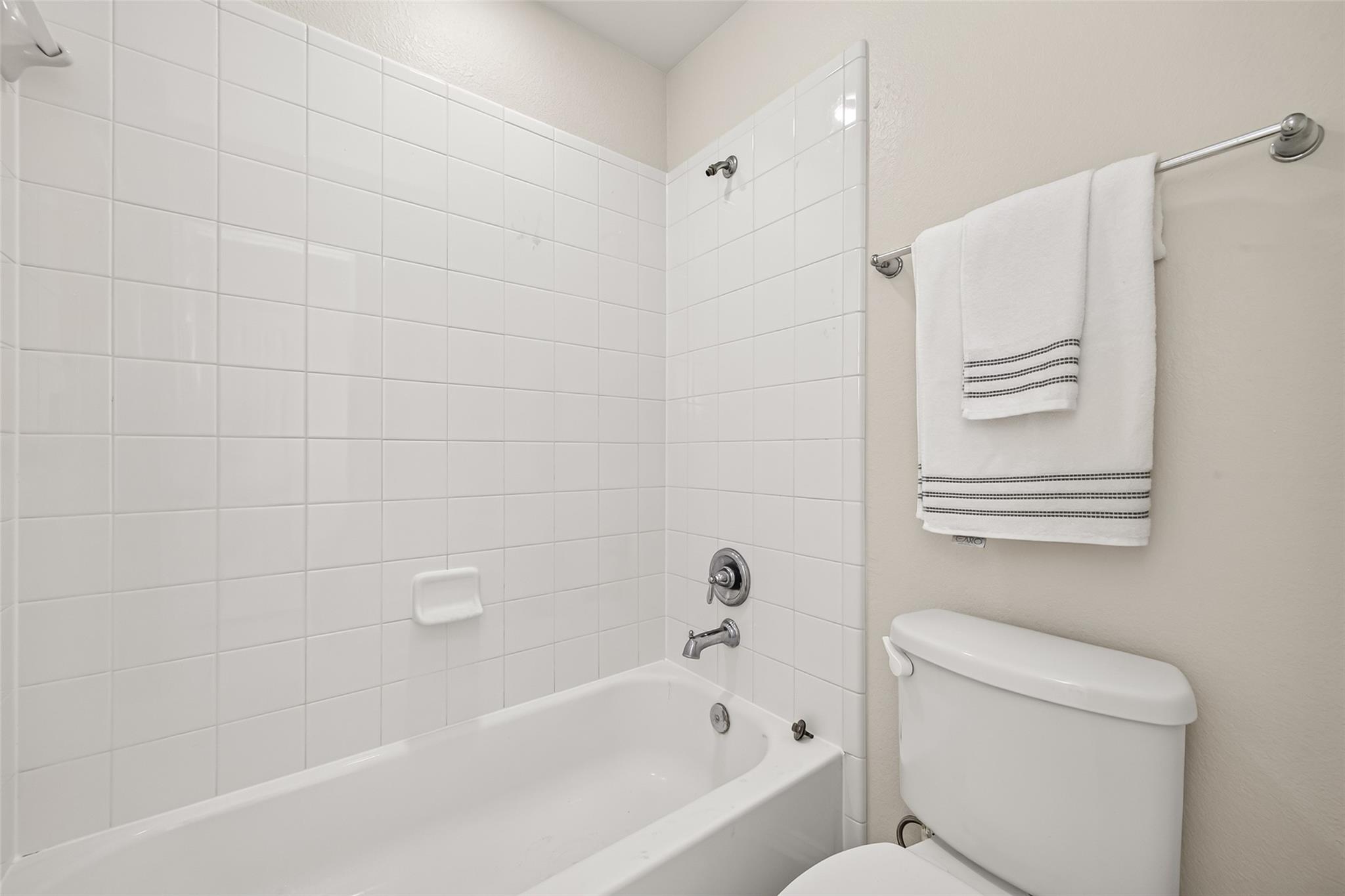 8155 Laughing Falcon Trail Property Photo 40