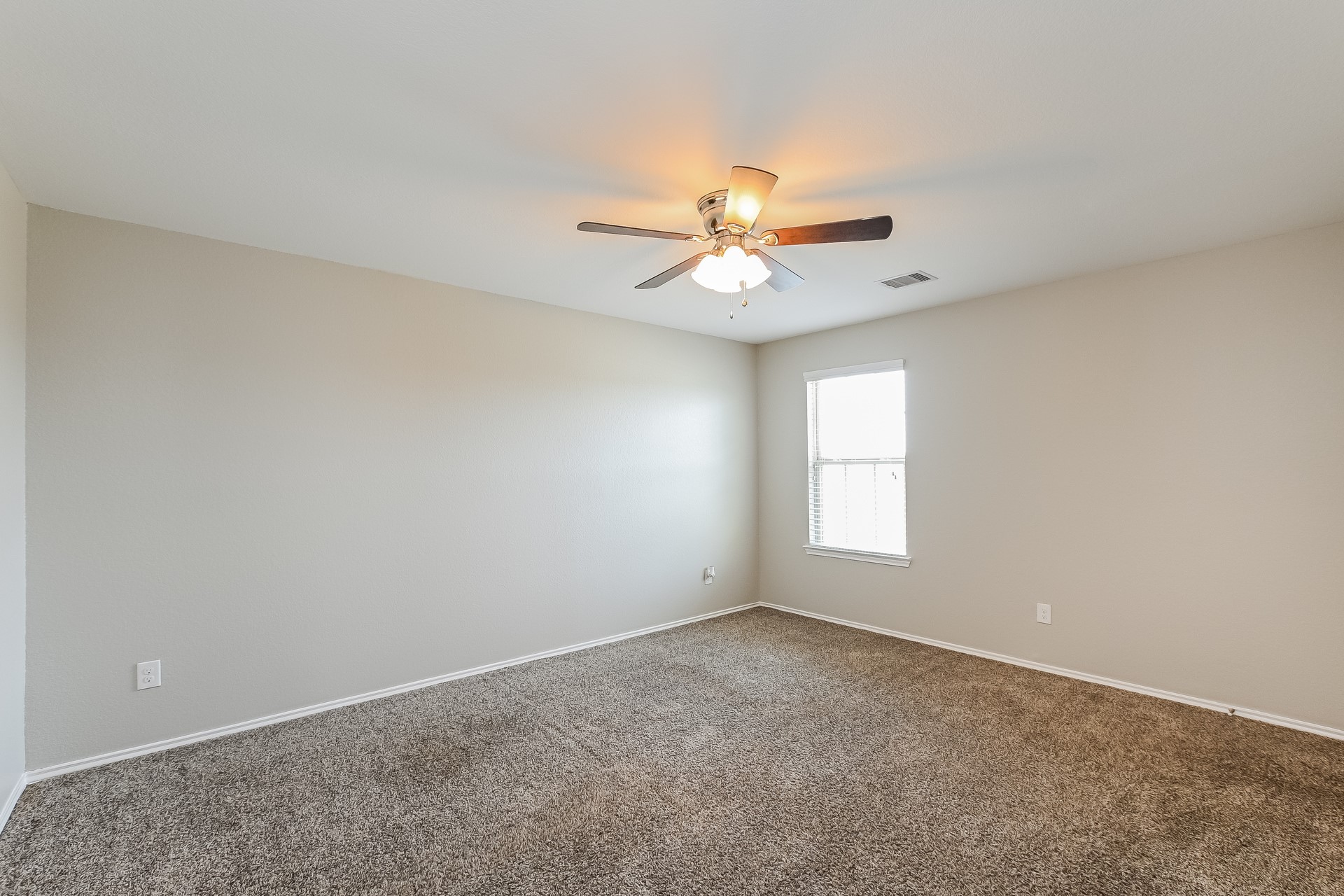 2734 Gold Flake Terrace Road Property Photo 12