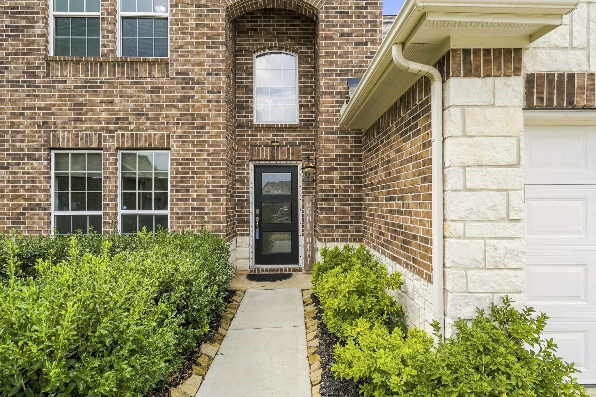 1714 Green Willow Court Property Photo 2