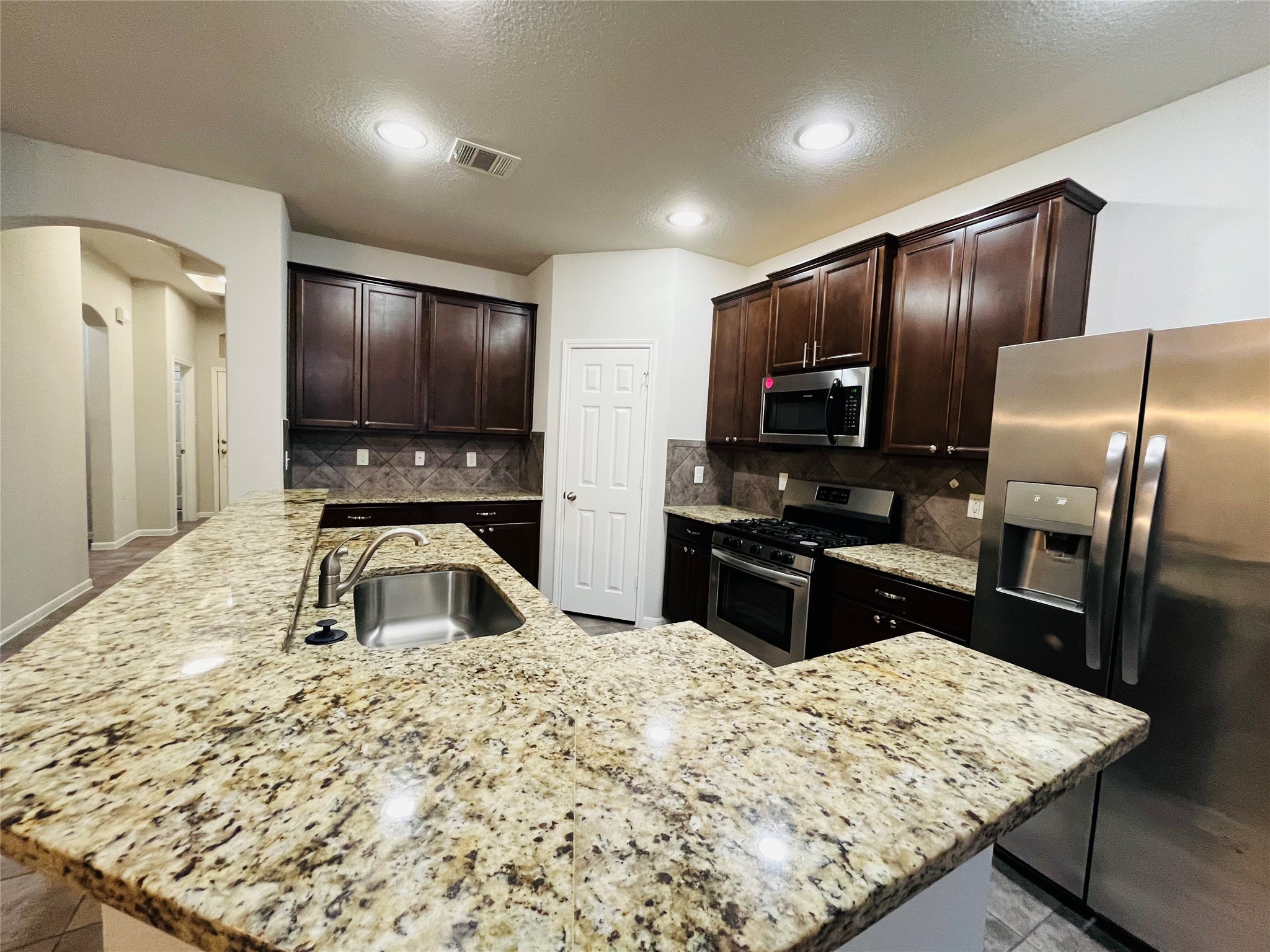16534 Twinwalker Drive Property Photo 9