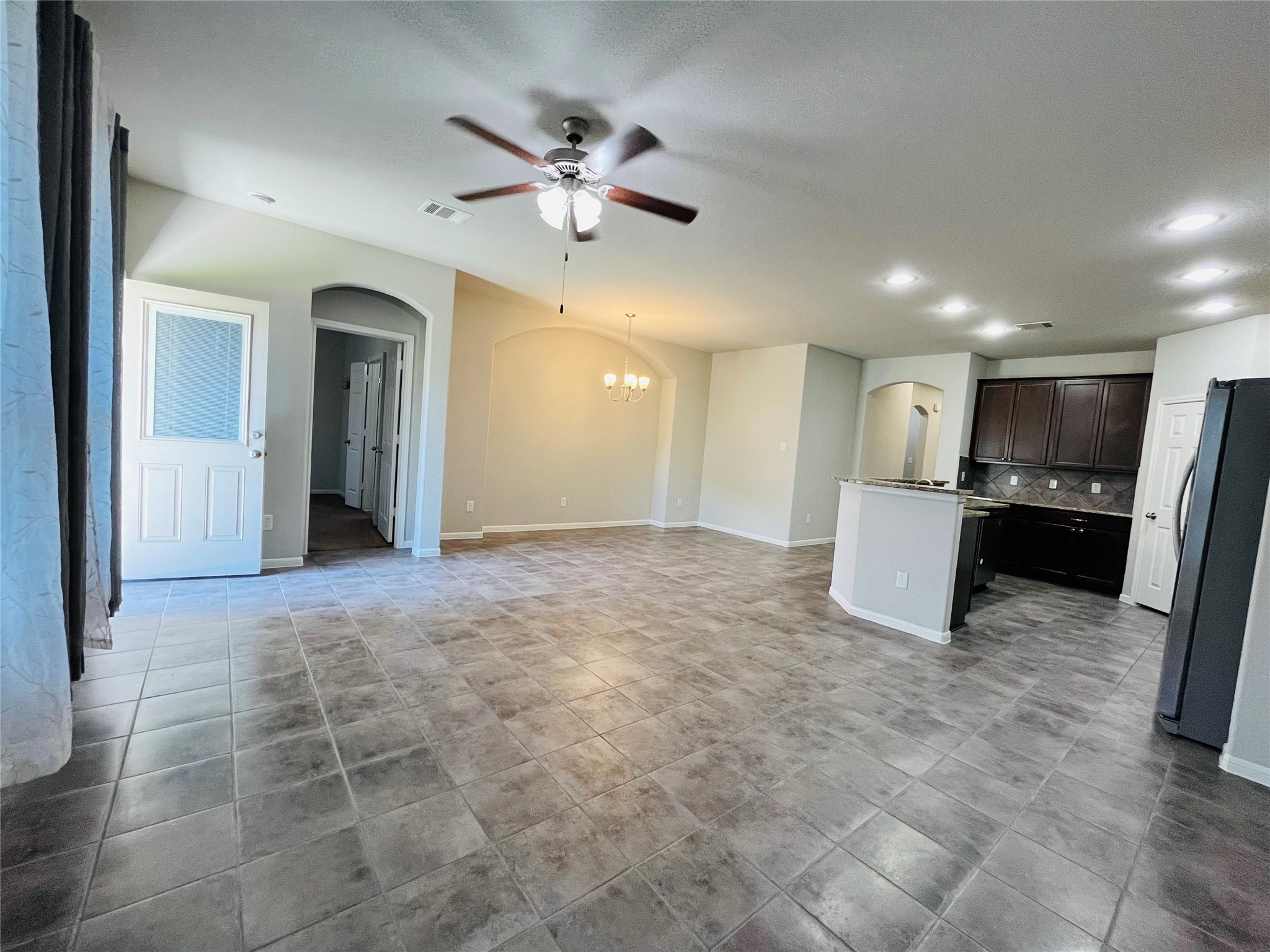 16534 Twinwalker Drive Property Photo 14