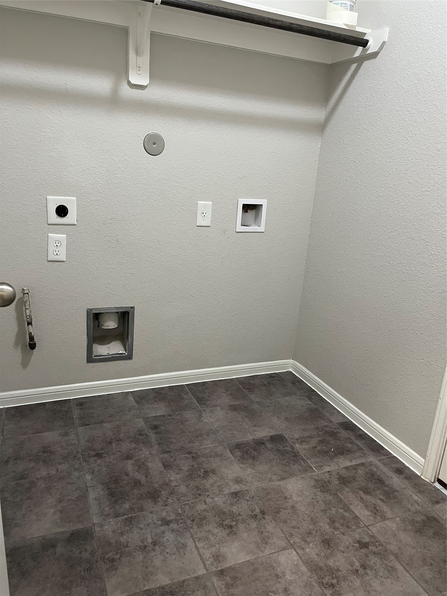 16534 Twinwalker Drive Property Photo 16