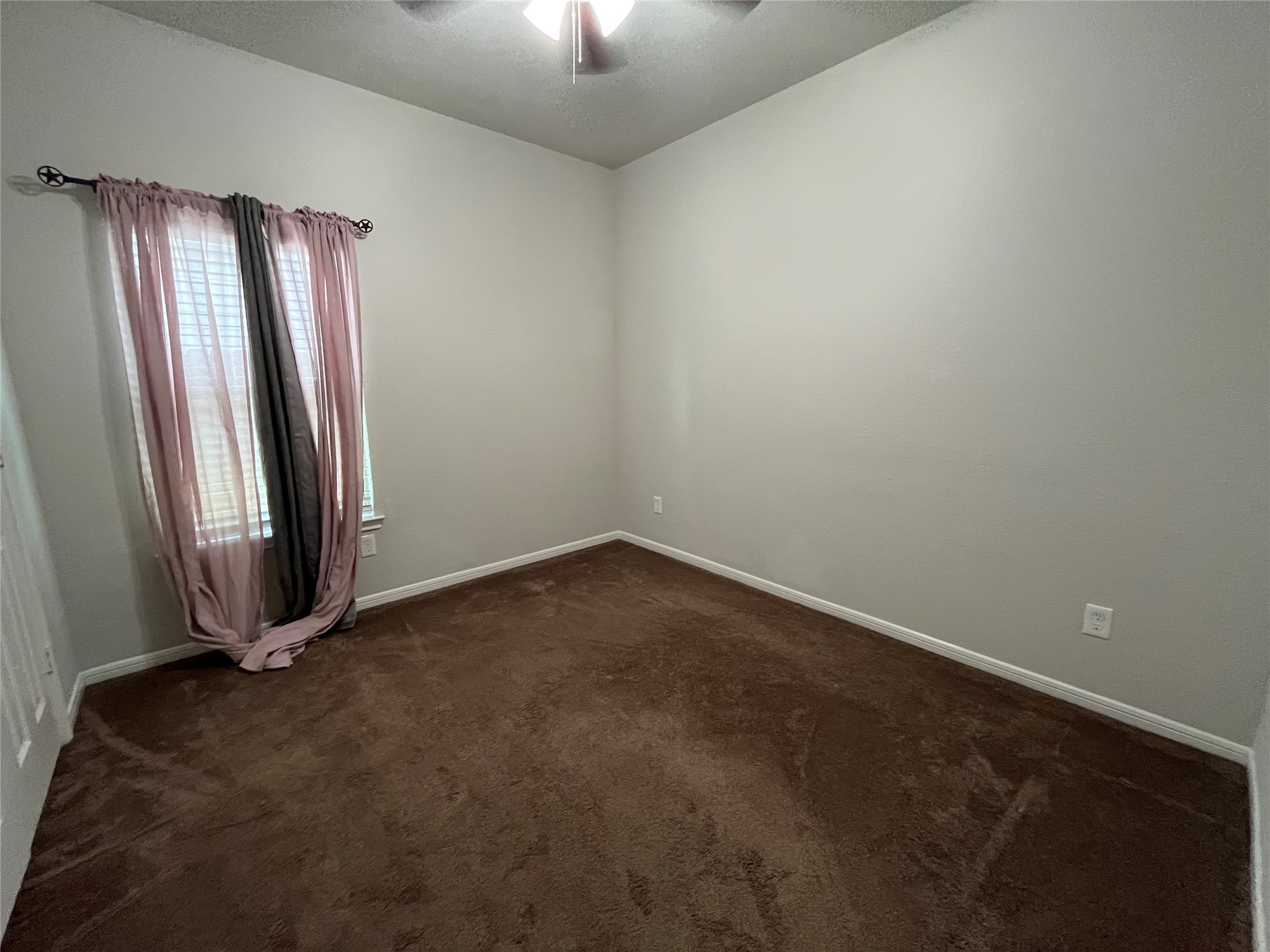 16534 Twinwalker Drive Property Photo 23
