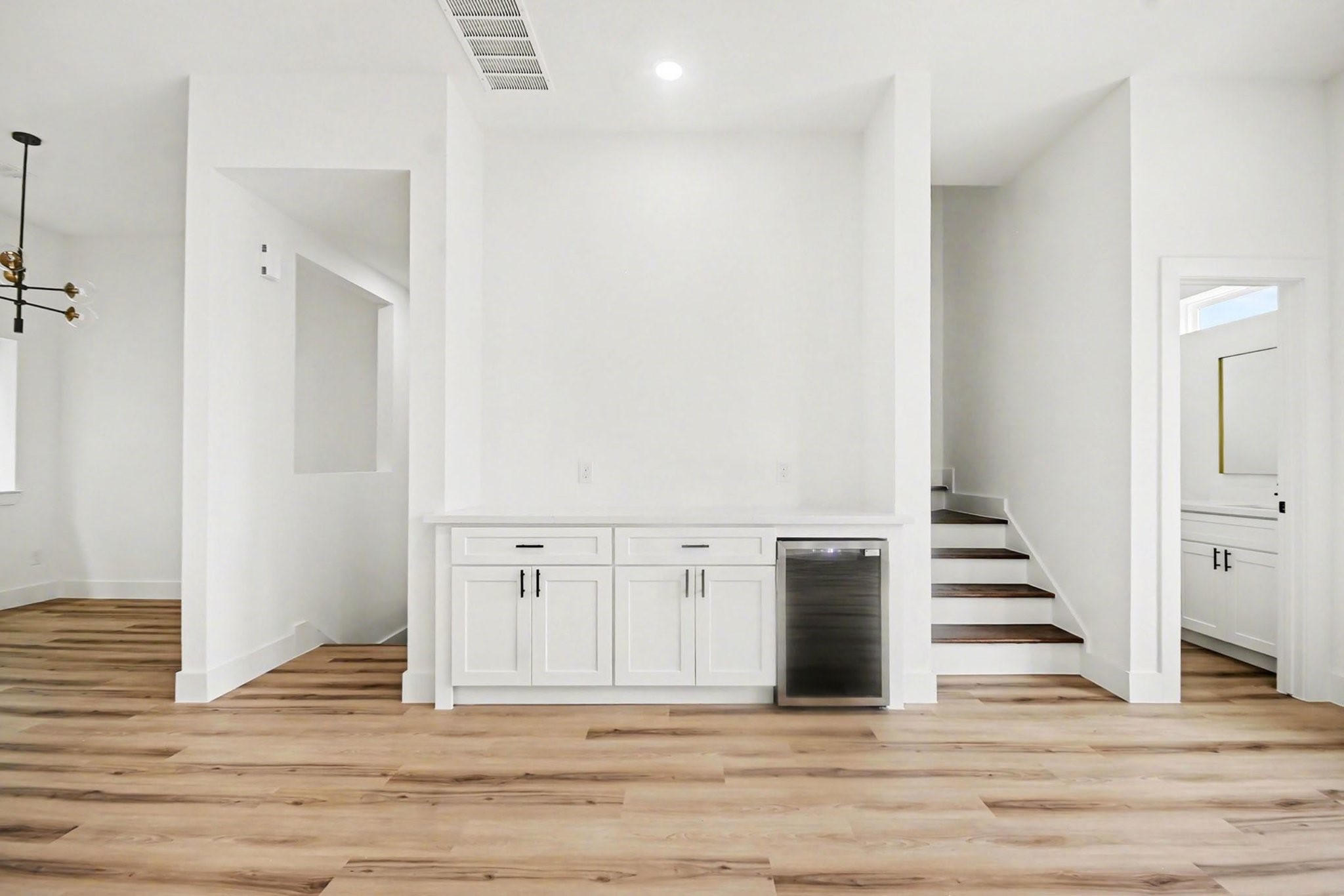 123 Milby Street Property Photo 6