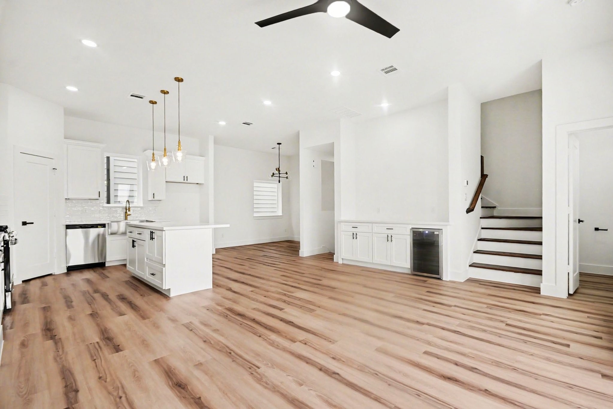 123 Milby Street Property Photo 8