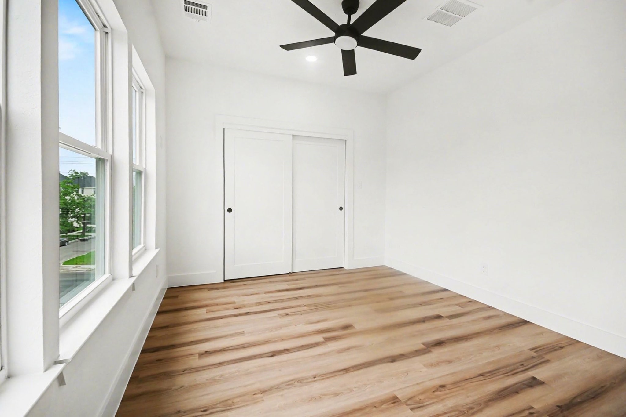 123 Milby Street Property Photo 27