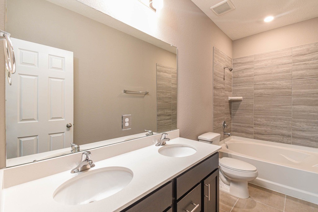 20912 Sheffield Park Drive Property Photo 11